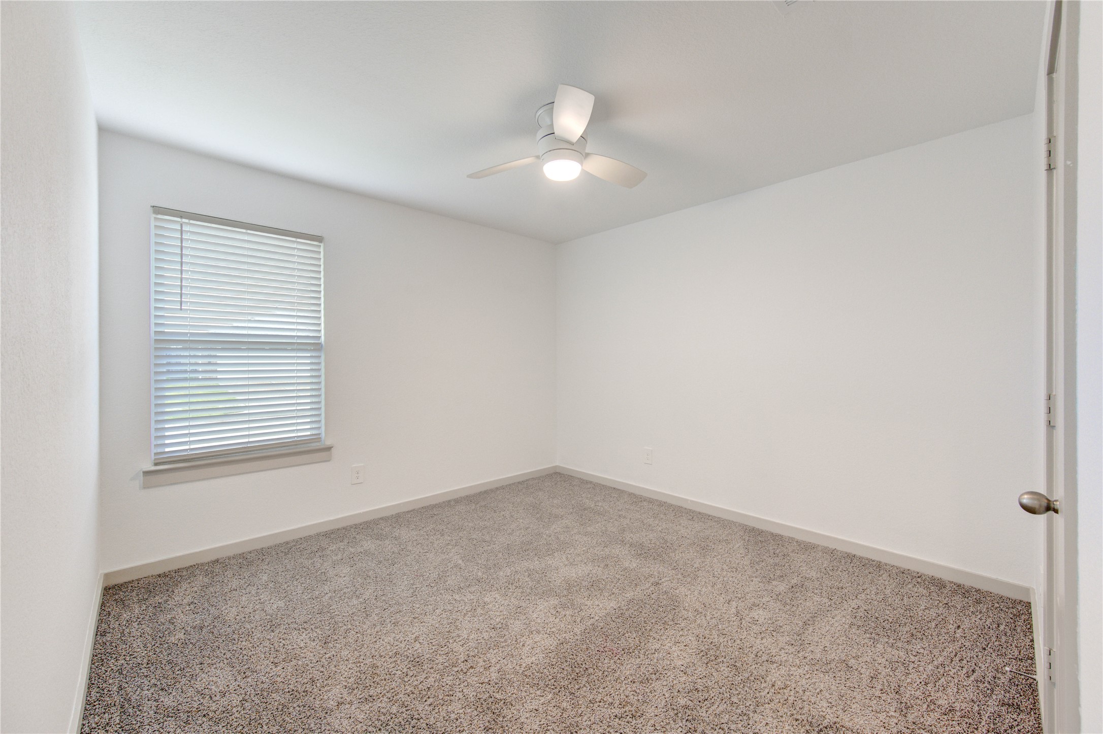 7707 Golden Rubia Lane Property Photo 7