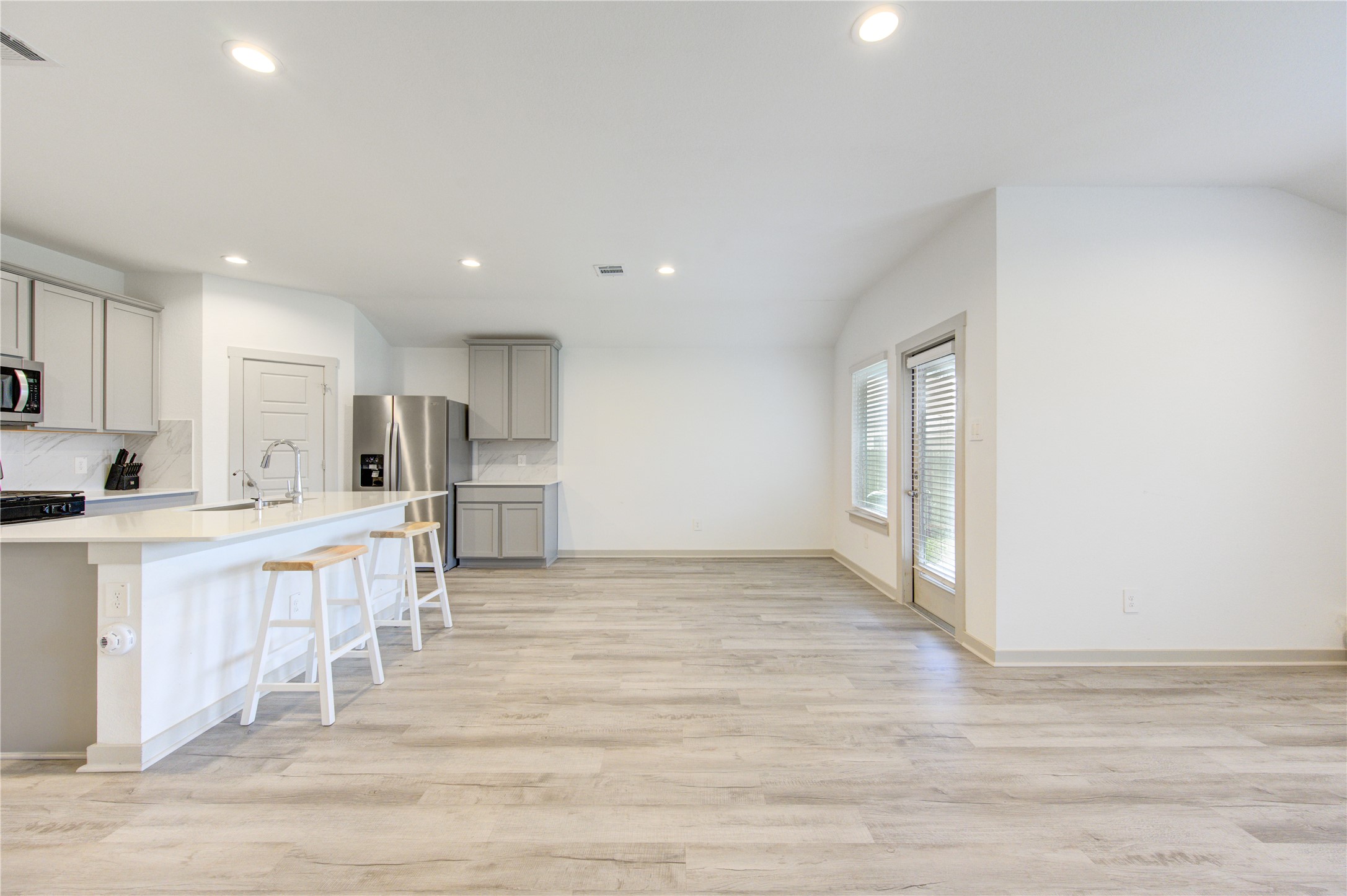 7707 Golden Rubia Lane Property Photo 15