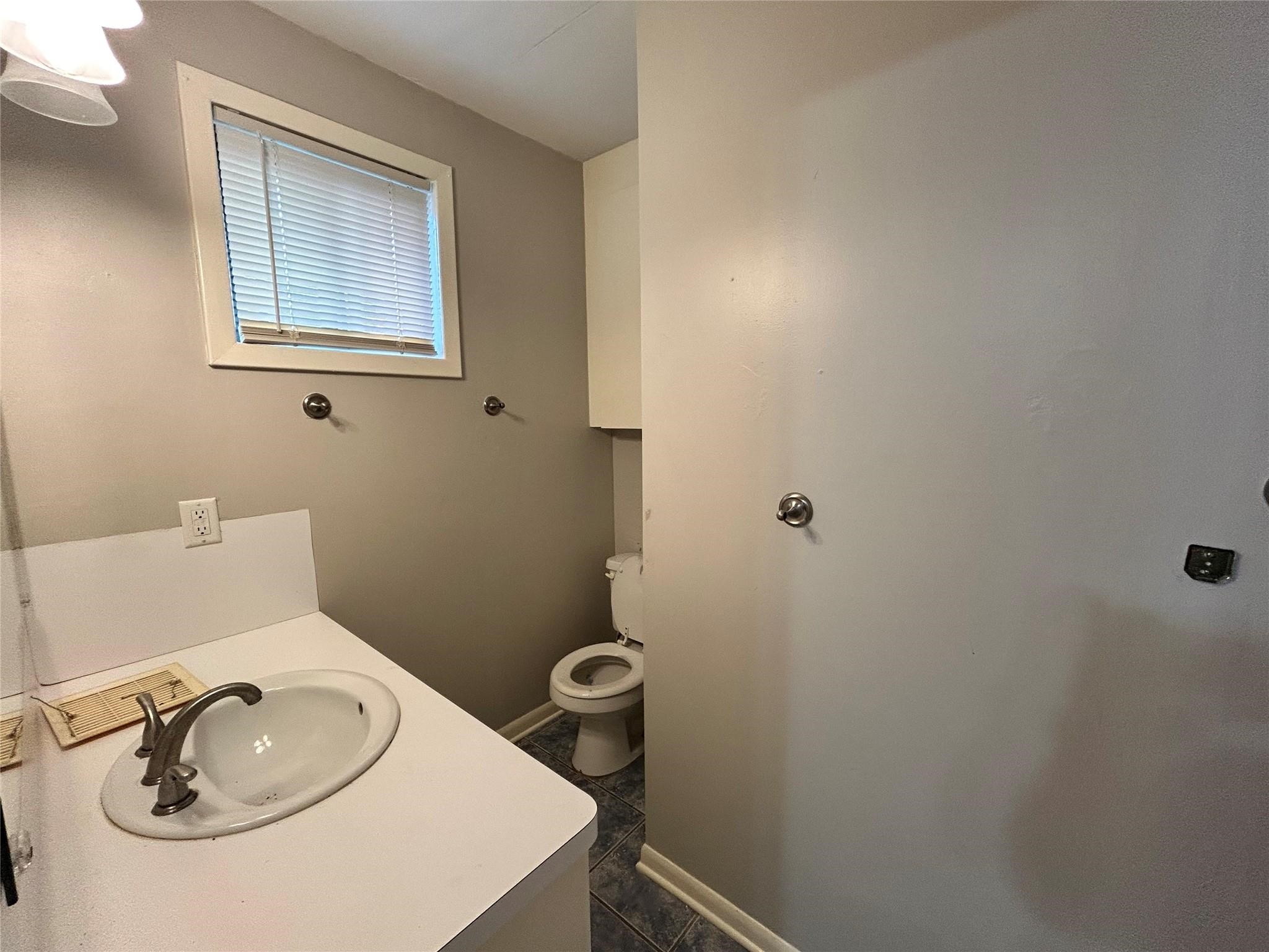 914 Elton Street Property Photo 10