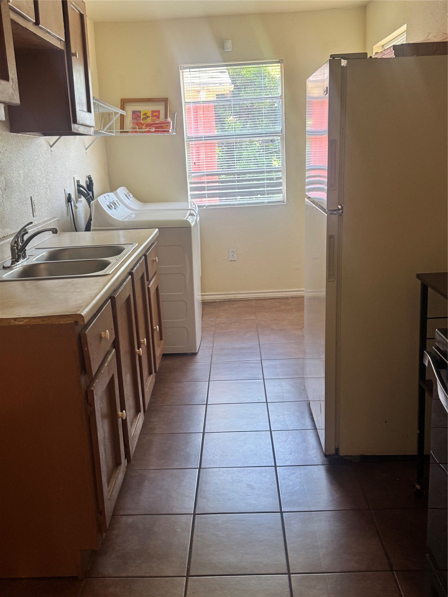 5415 Ennis St C Property Photo 6