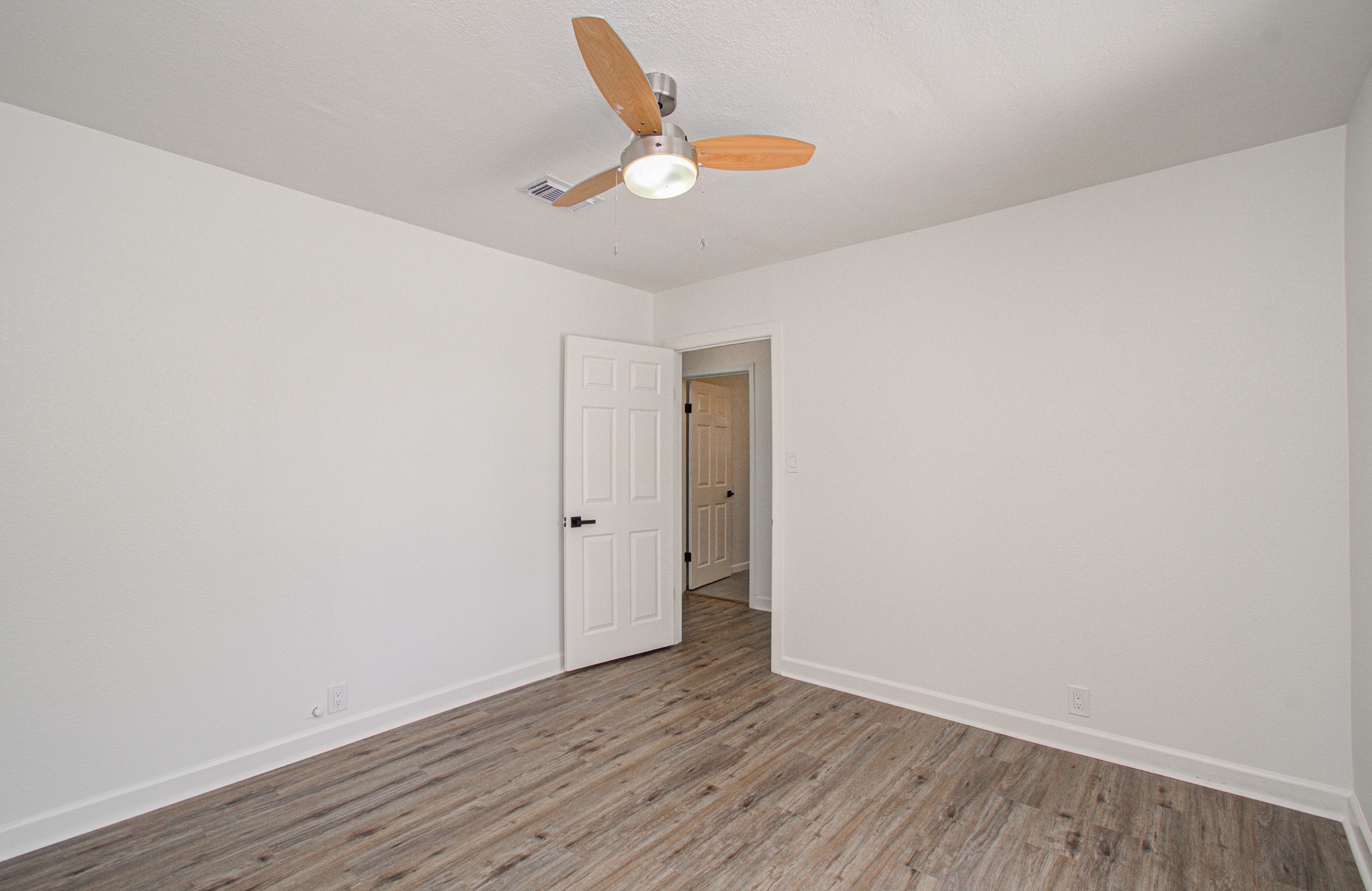 709 S Mccarty Avenue Property Photo 30