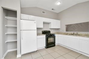 12811 Glenhollow Drive Property Photo 5