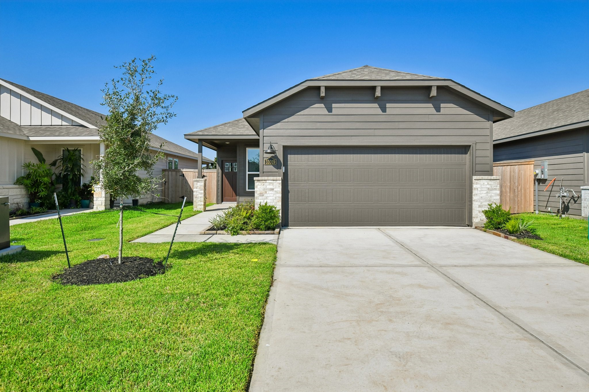 31021 Rivage Beach Drive Property Photo 1