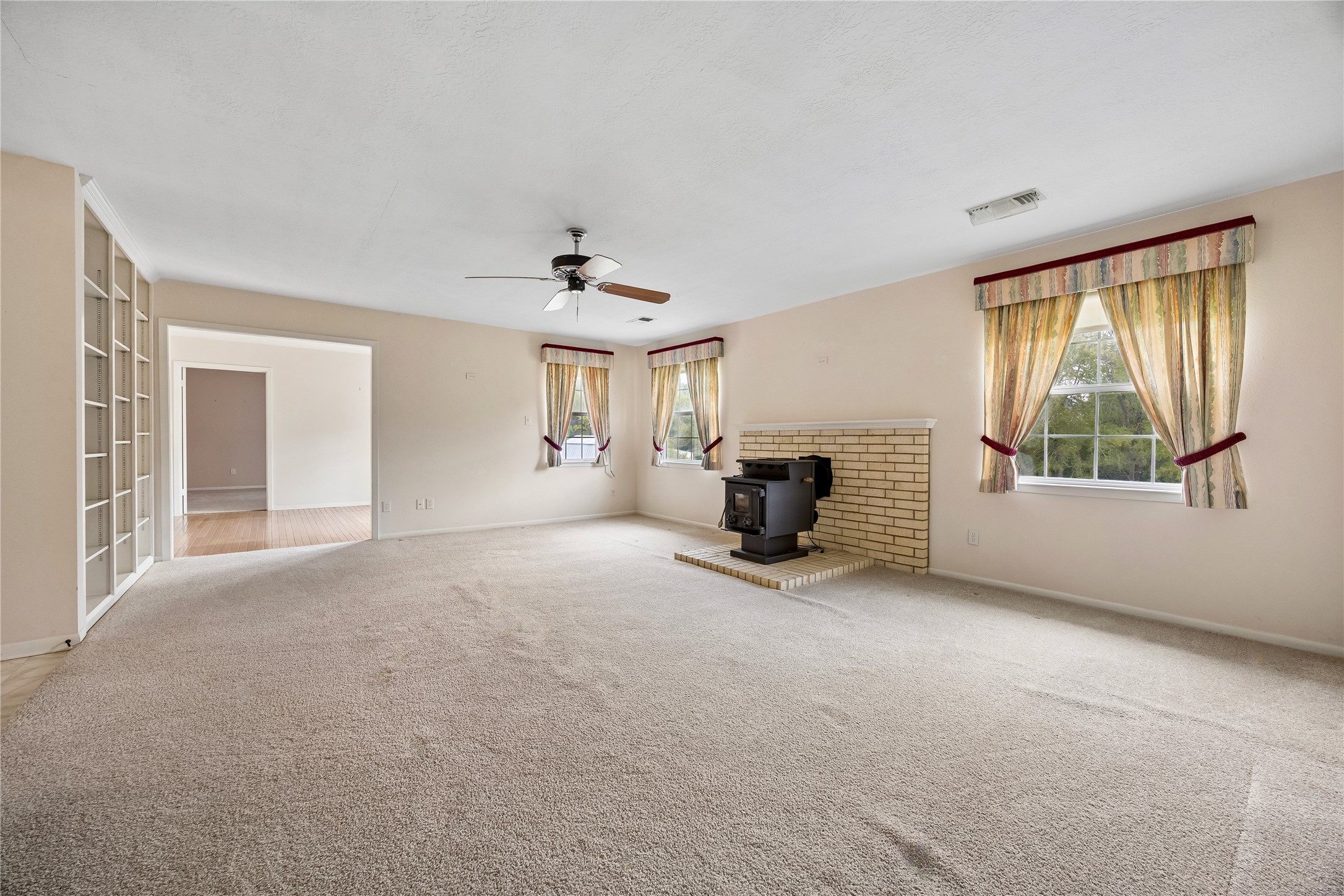 8225 Clarann Lane Property Photo 8