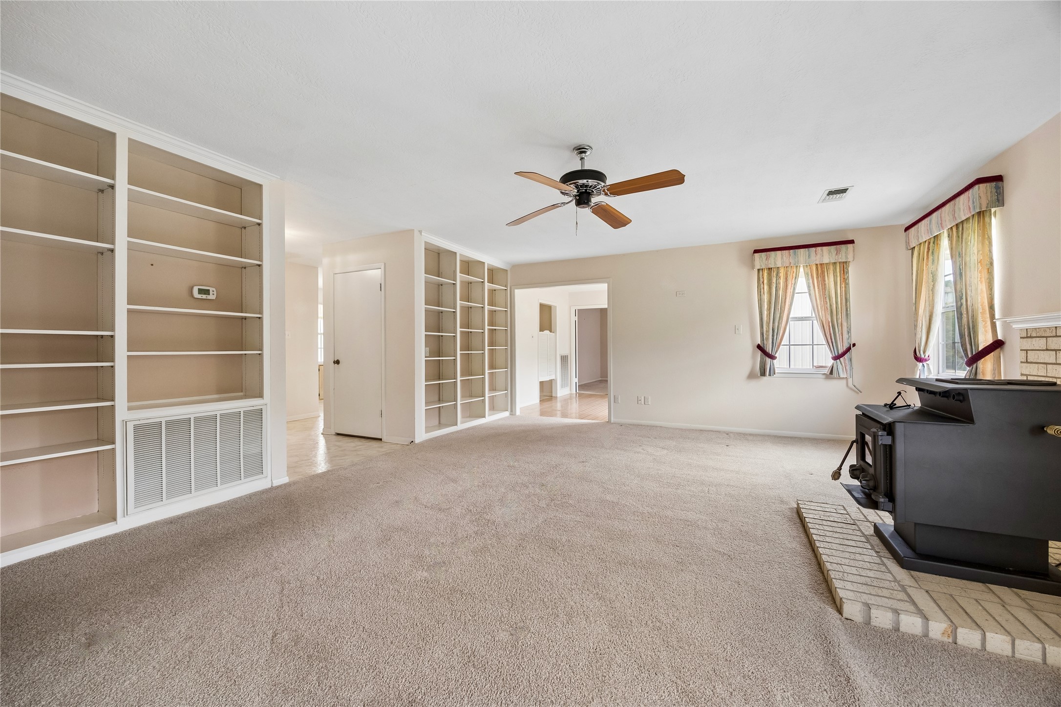 8225 Clarann Lane Property Photo 9