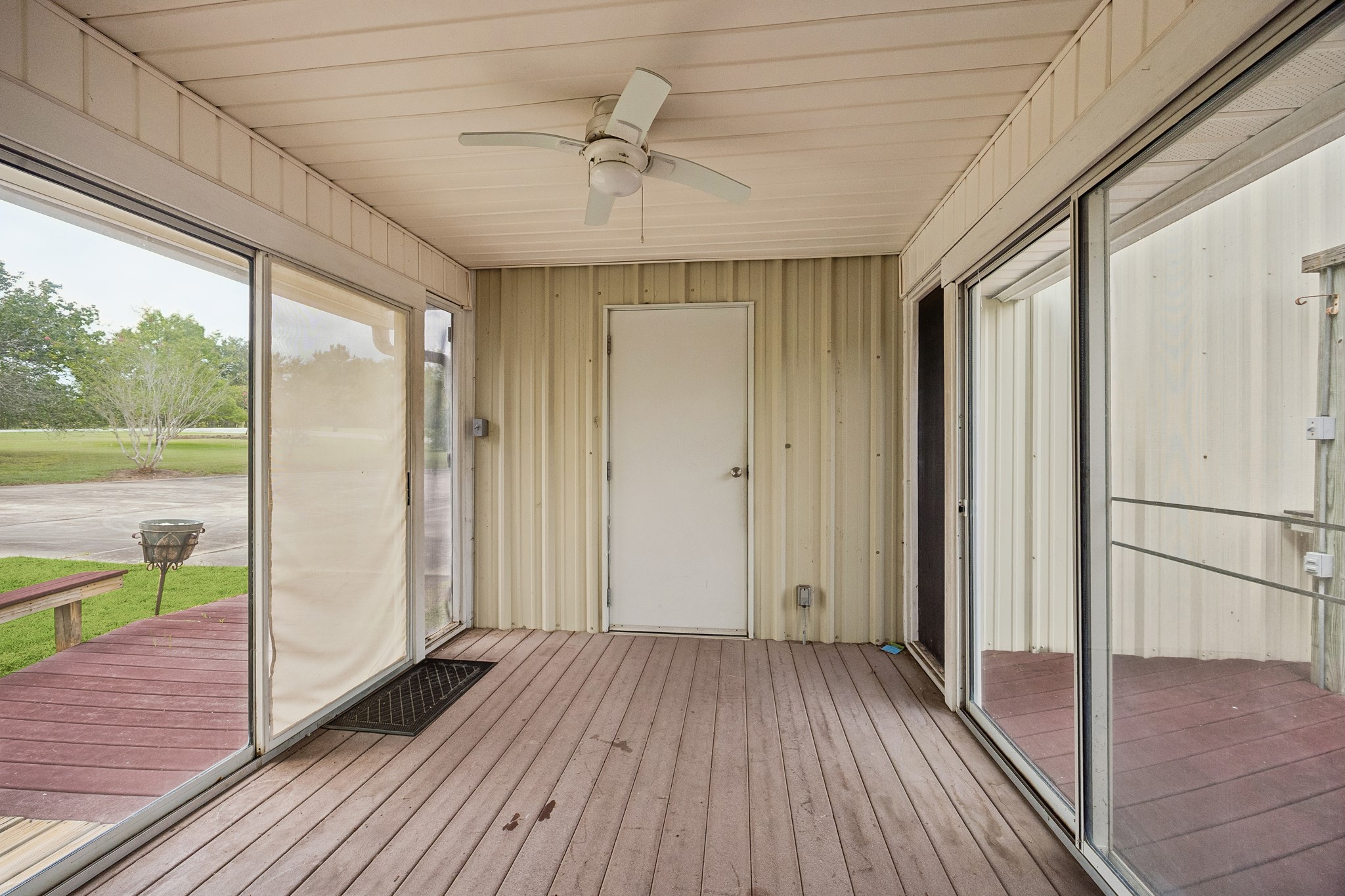 8225 Clarann Lane Property Photo 15