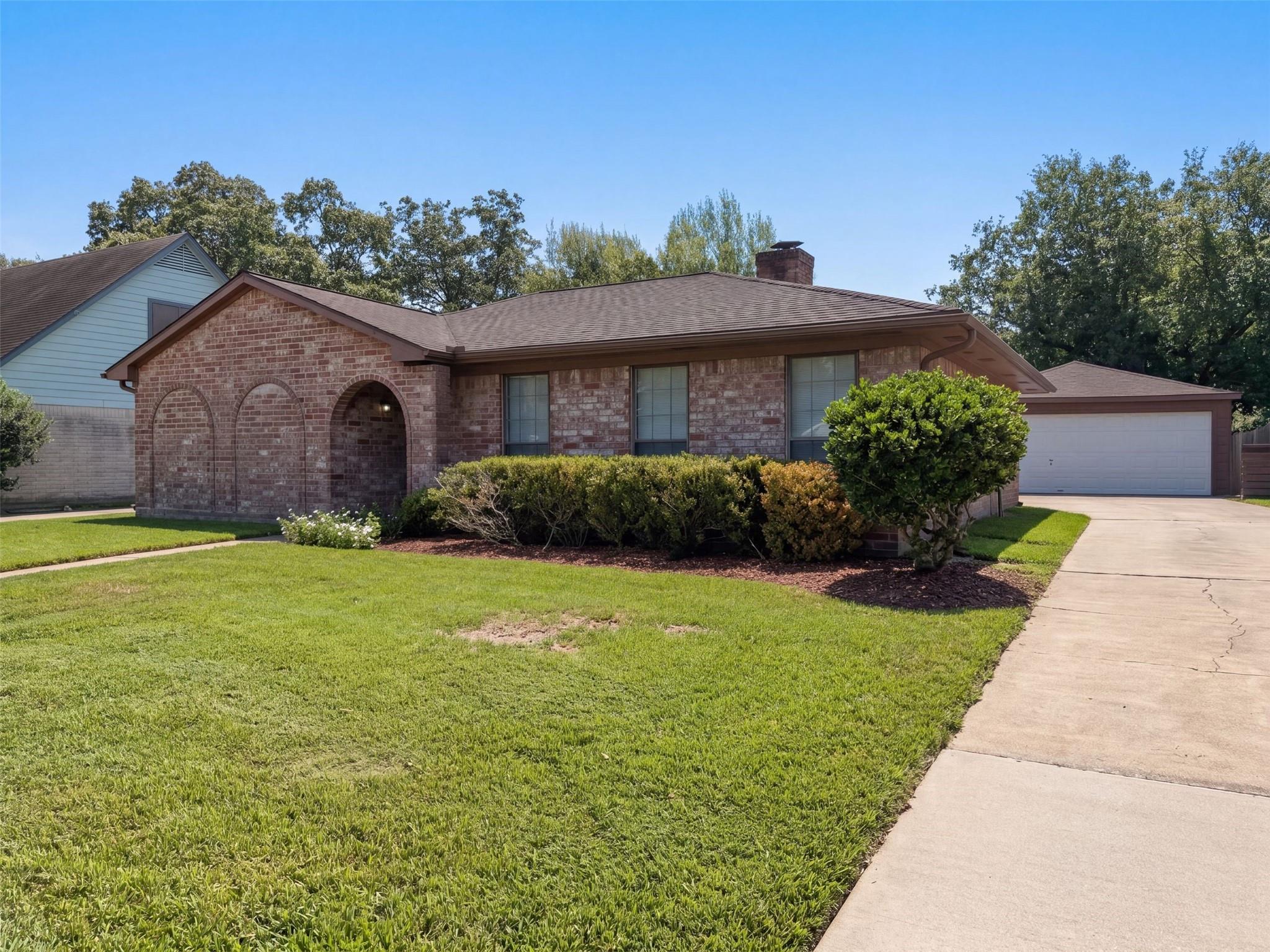 11819 Amblewood Drive, Meadows Place Tx 77477 Property Photo 1