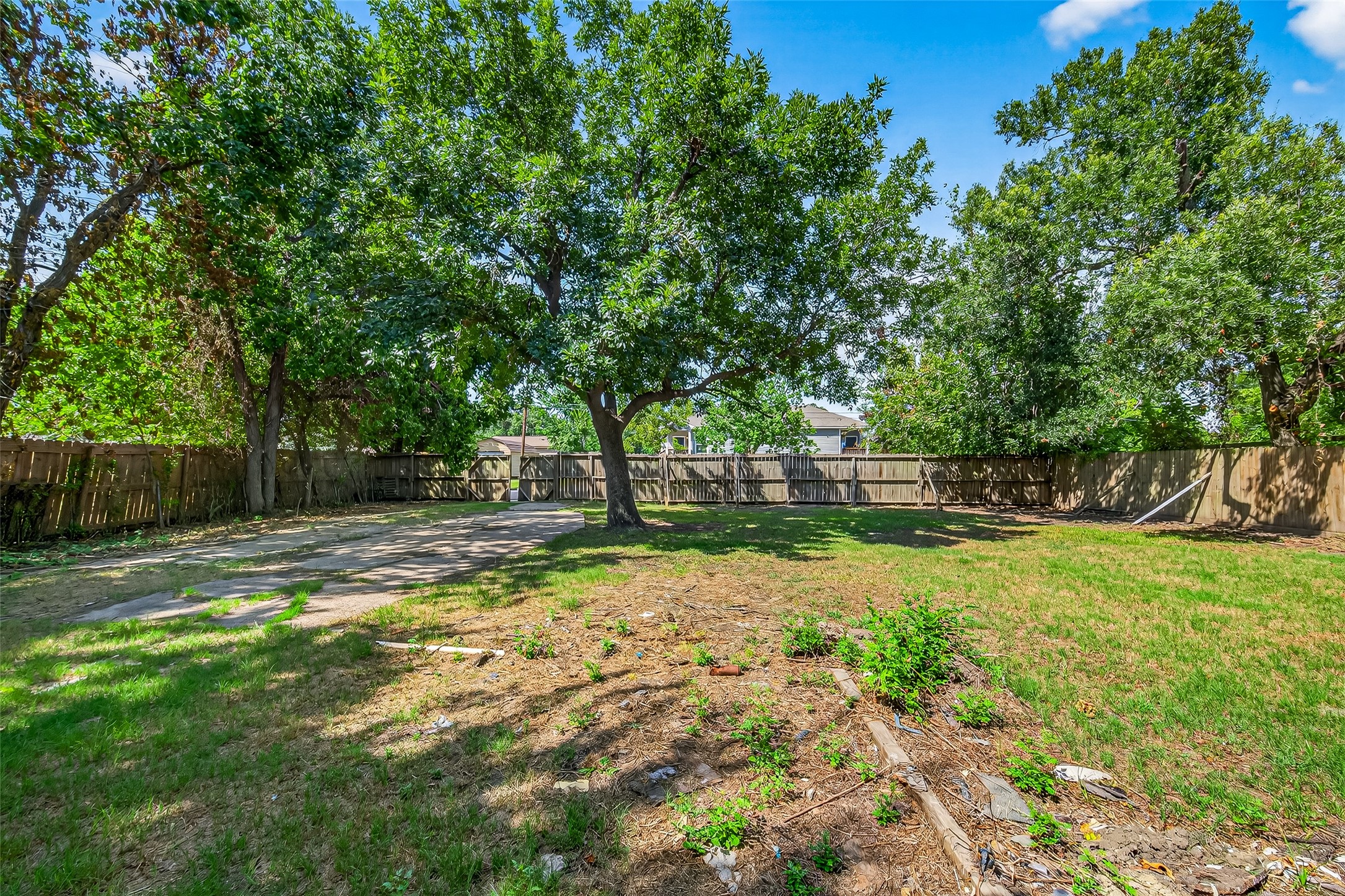 1607 W Gulf Street Property Photo 8