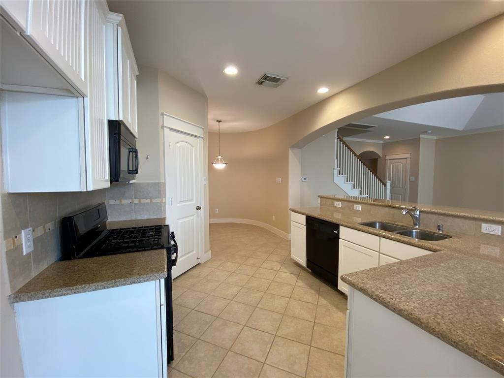 2833 Seaside Drive Property Photo 4