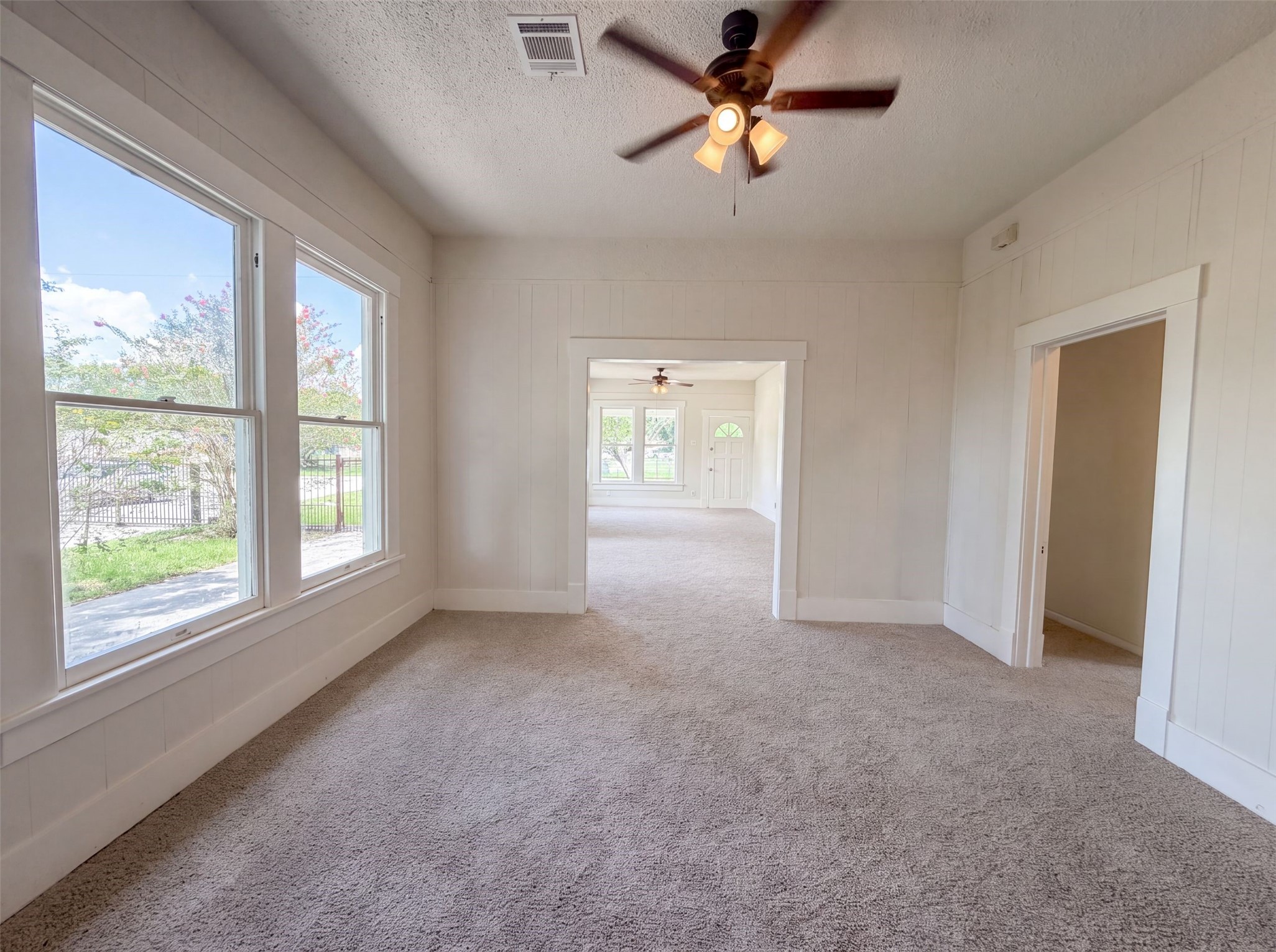 714 Bolling Lane Property Photo 7