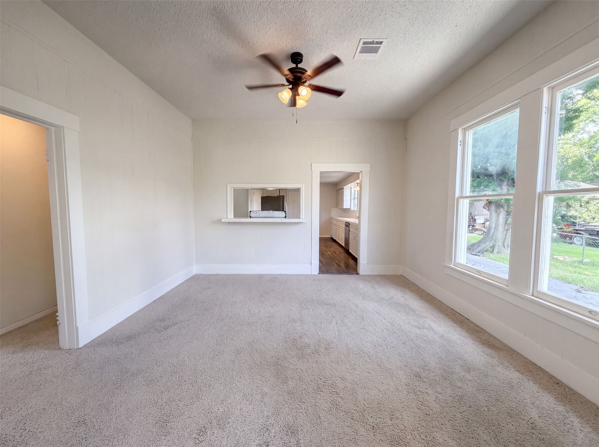 714 Bolling Lane Property Photo 8