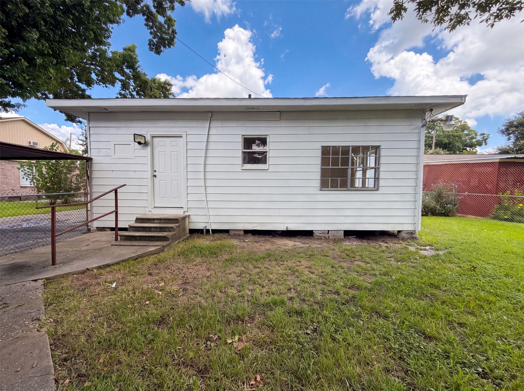 714 Bolling Lane Property Photo 17
