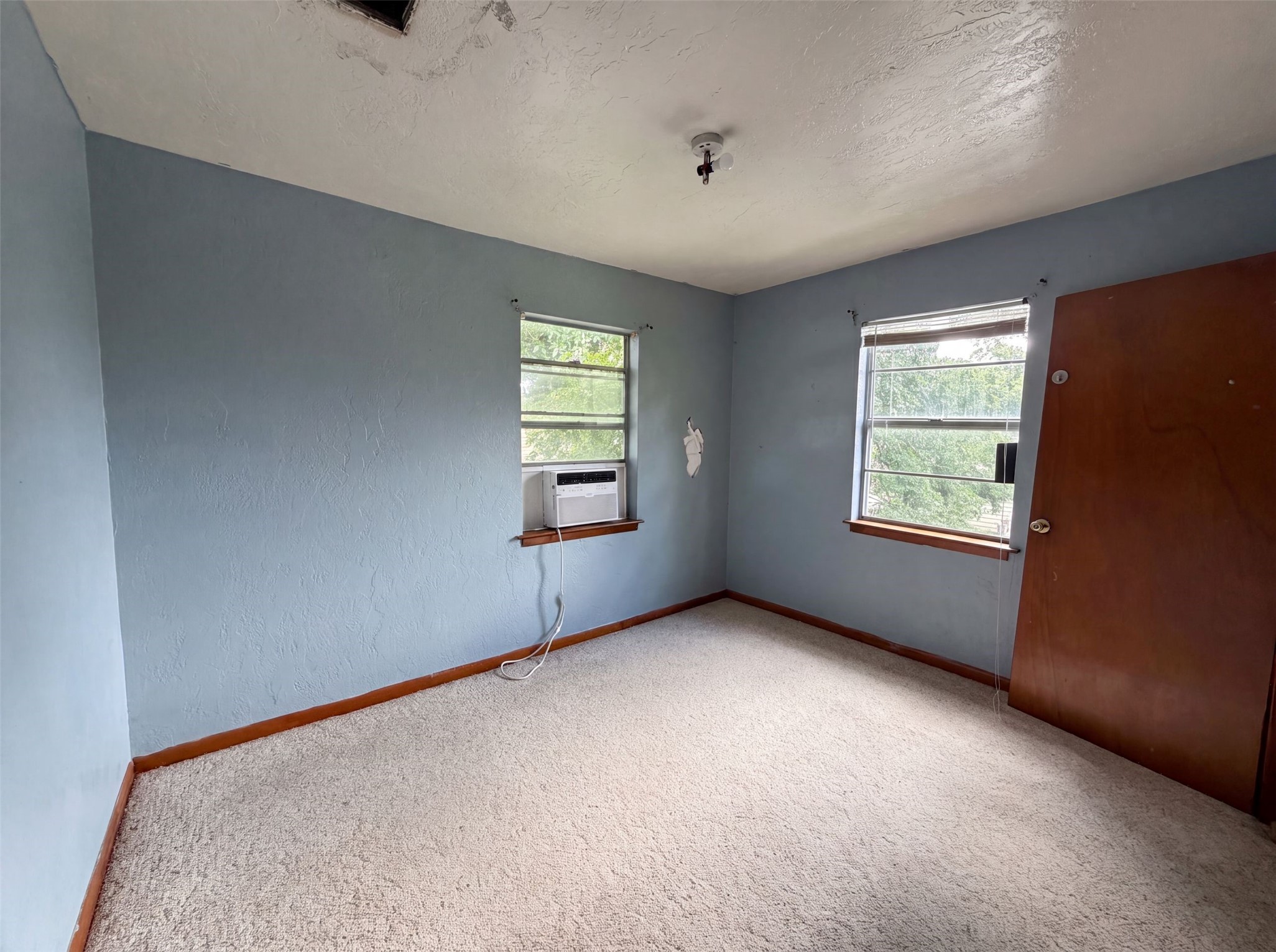 714 Bolling Lane Property Photo 23