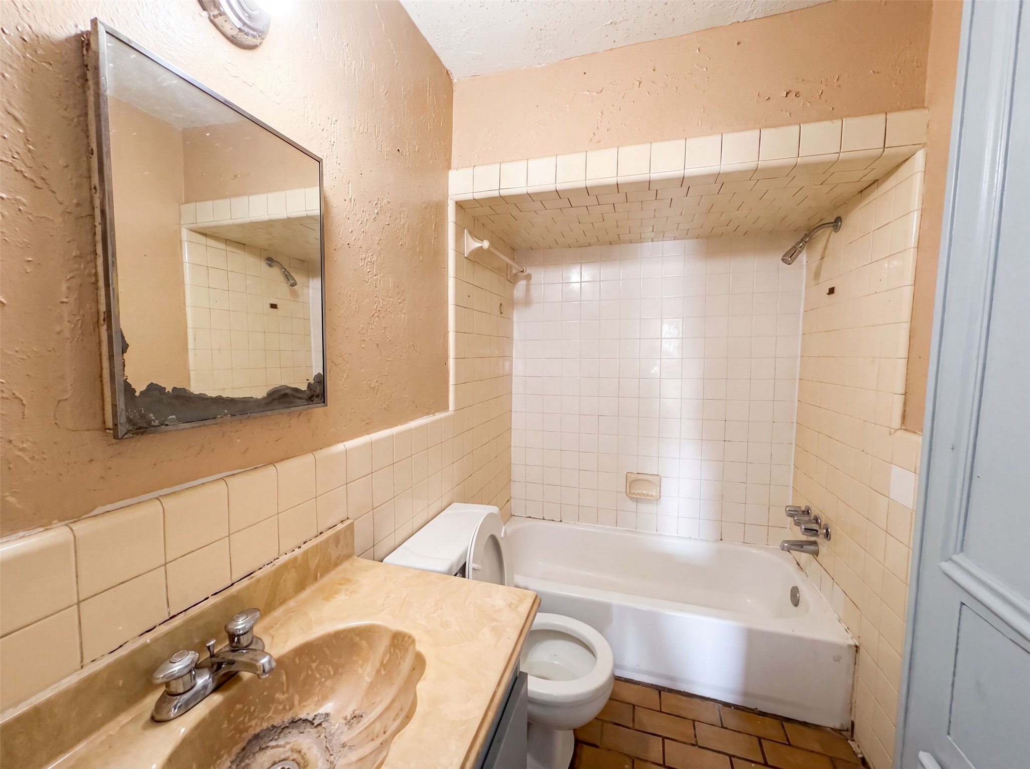 714 Bolling Lane Property Photo 24