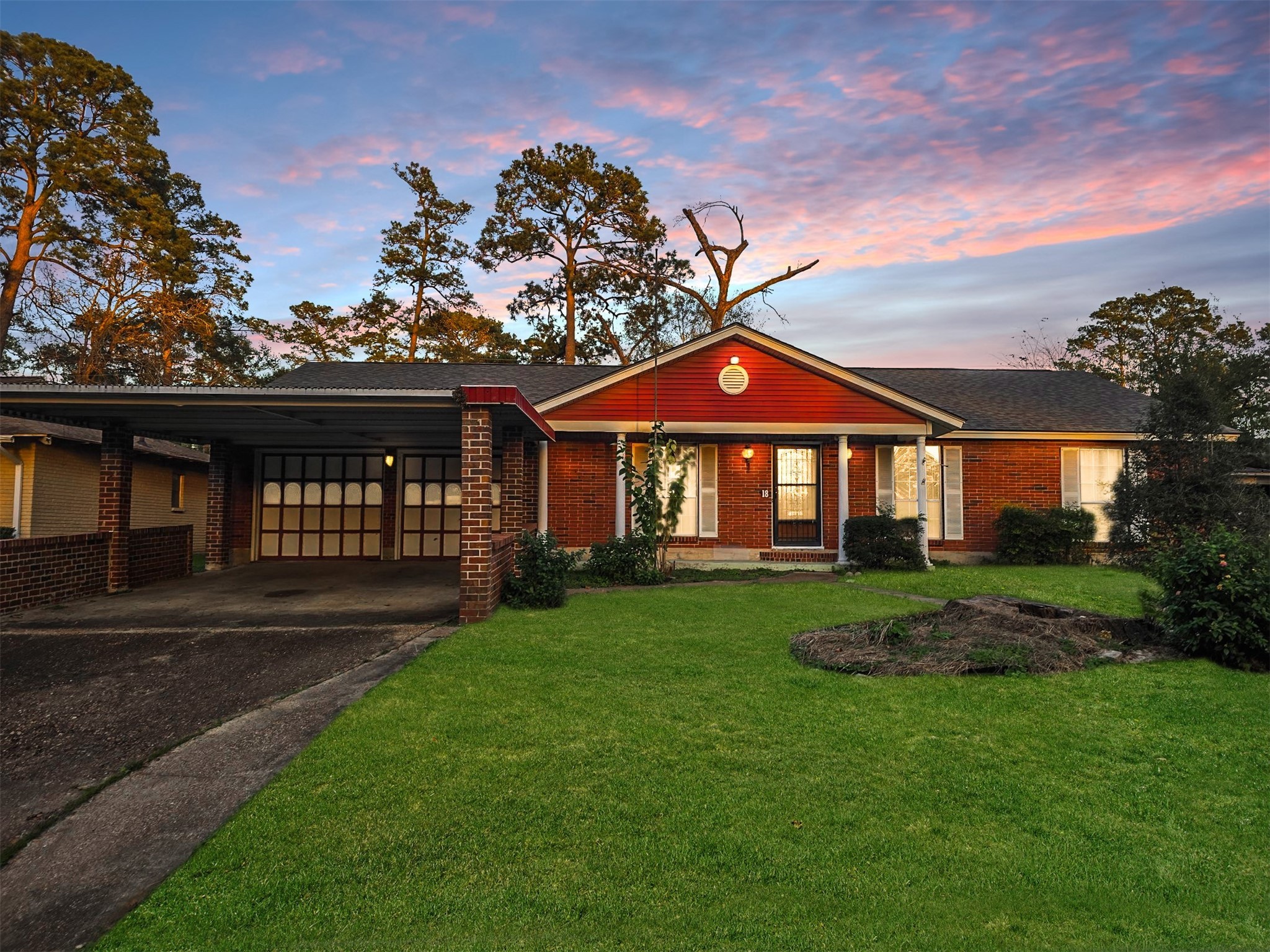 18 Little John Lane Property Photo 1