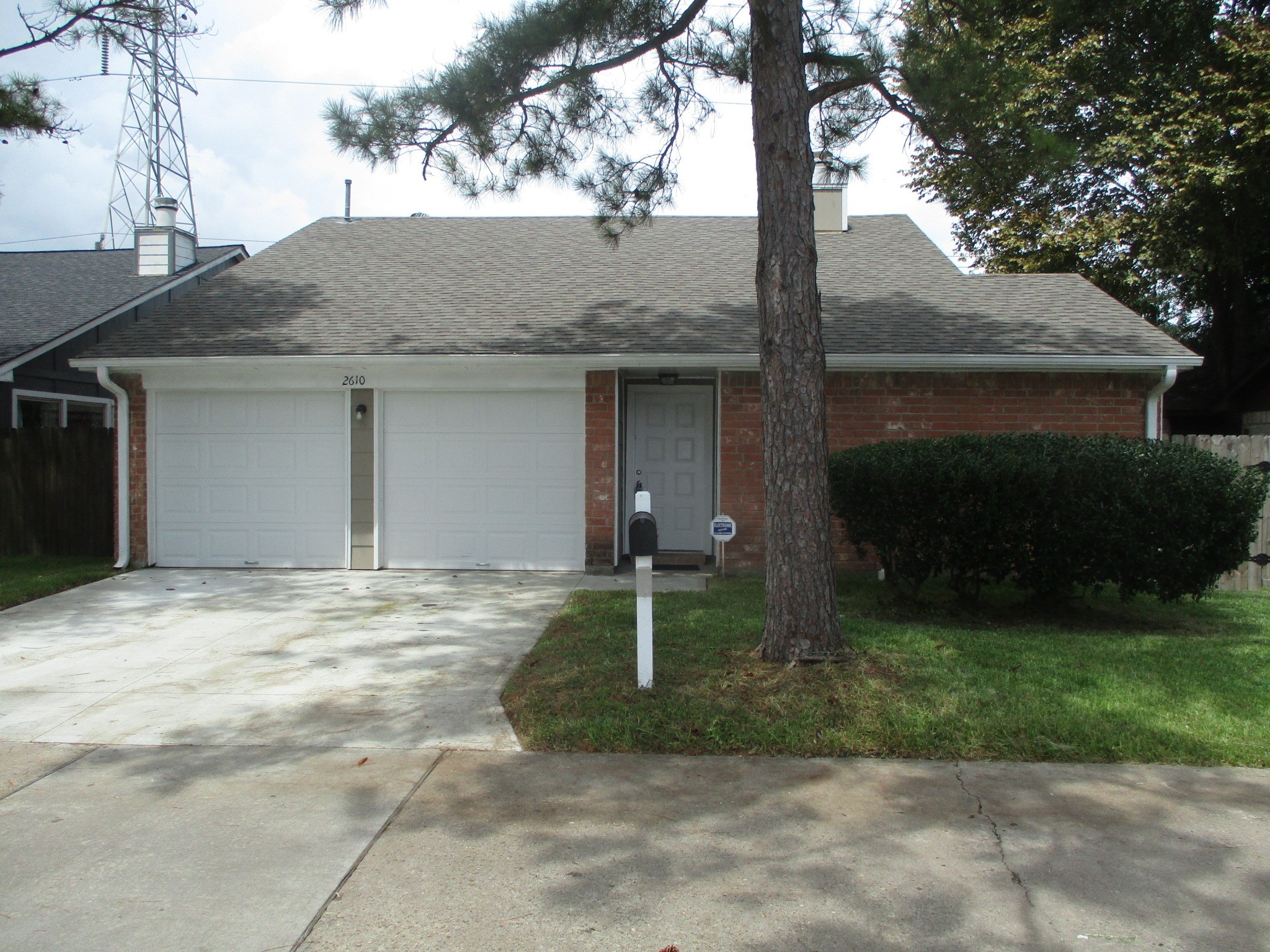 2610 Creekway Circle Property Photo 1
