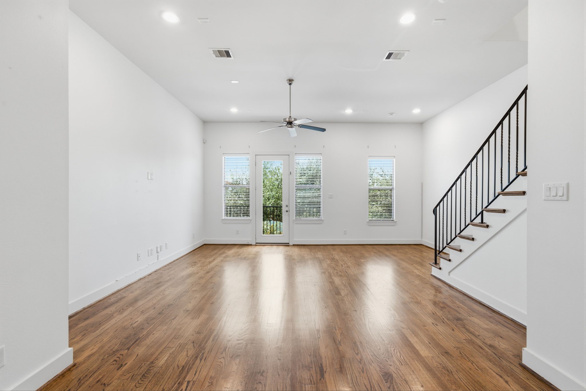 1206 Delano Street Property Photo 7