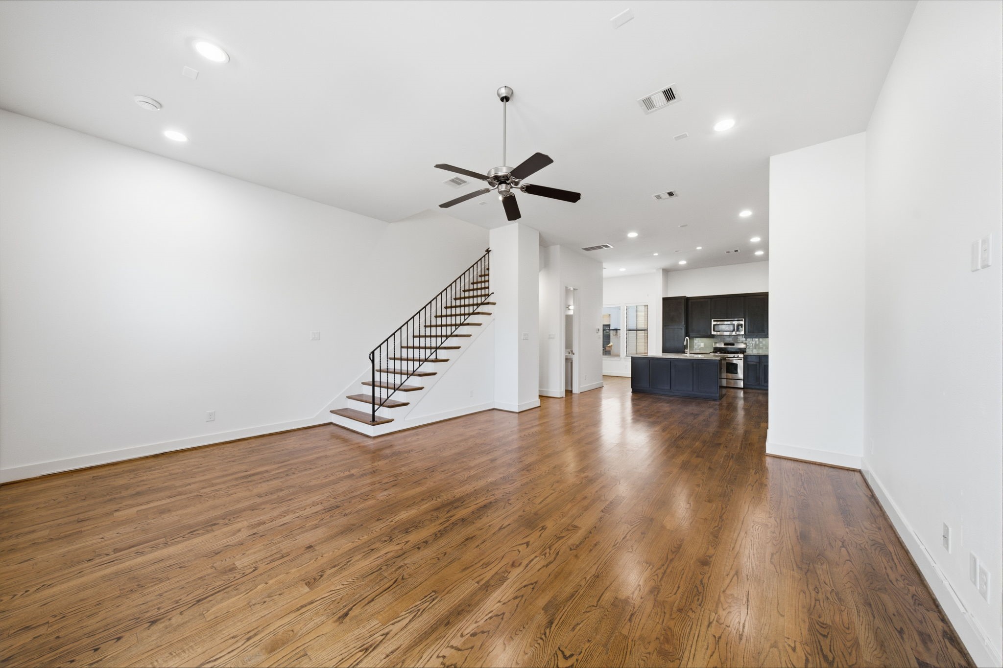 1206 Delano Street Property Photo 8