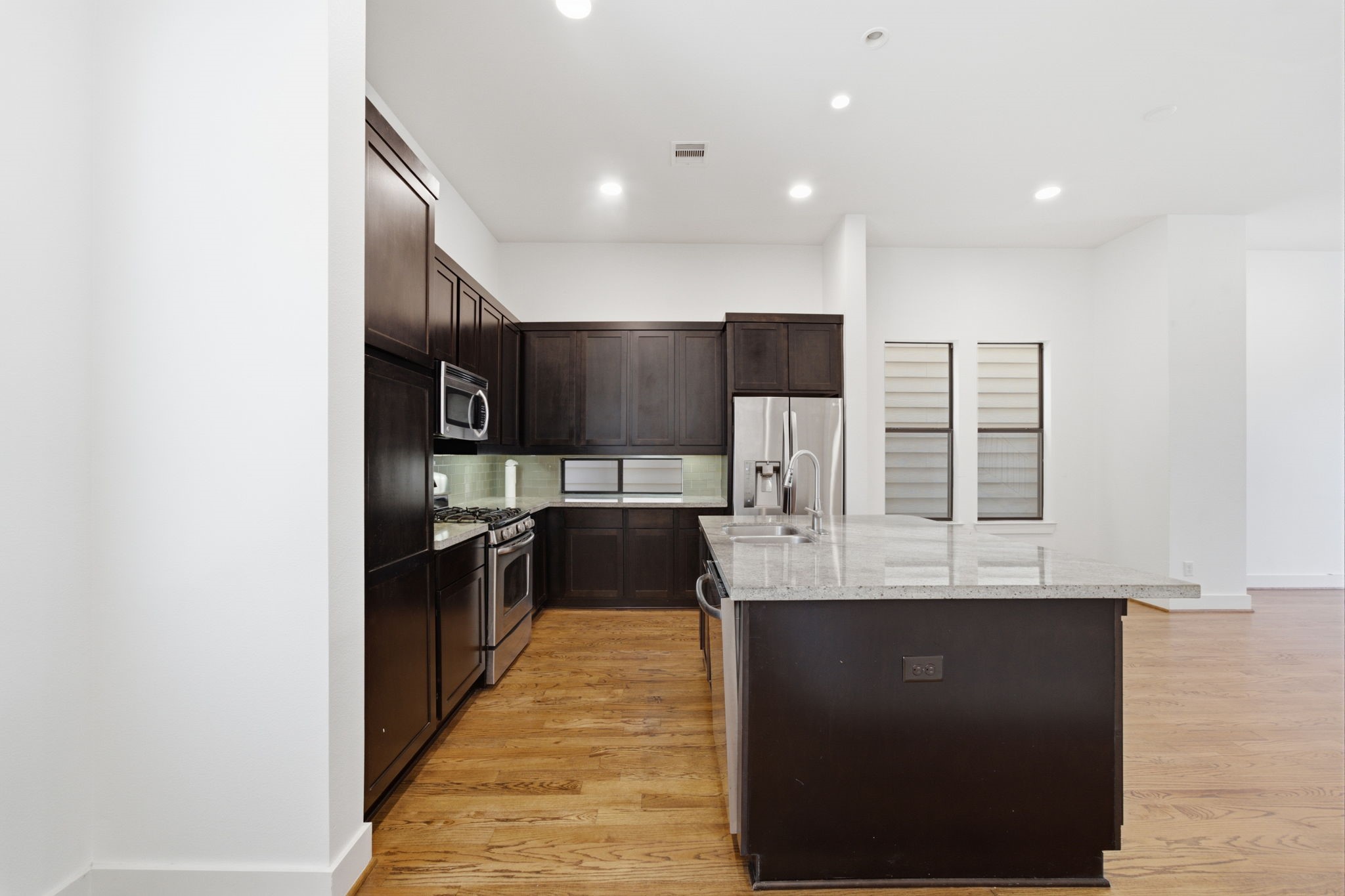 1206 Delano Street Property Photo 11