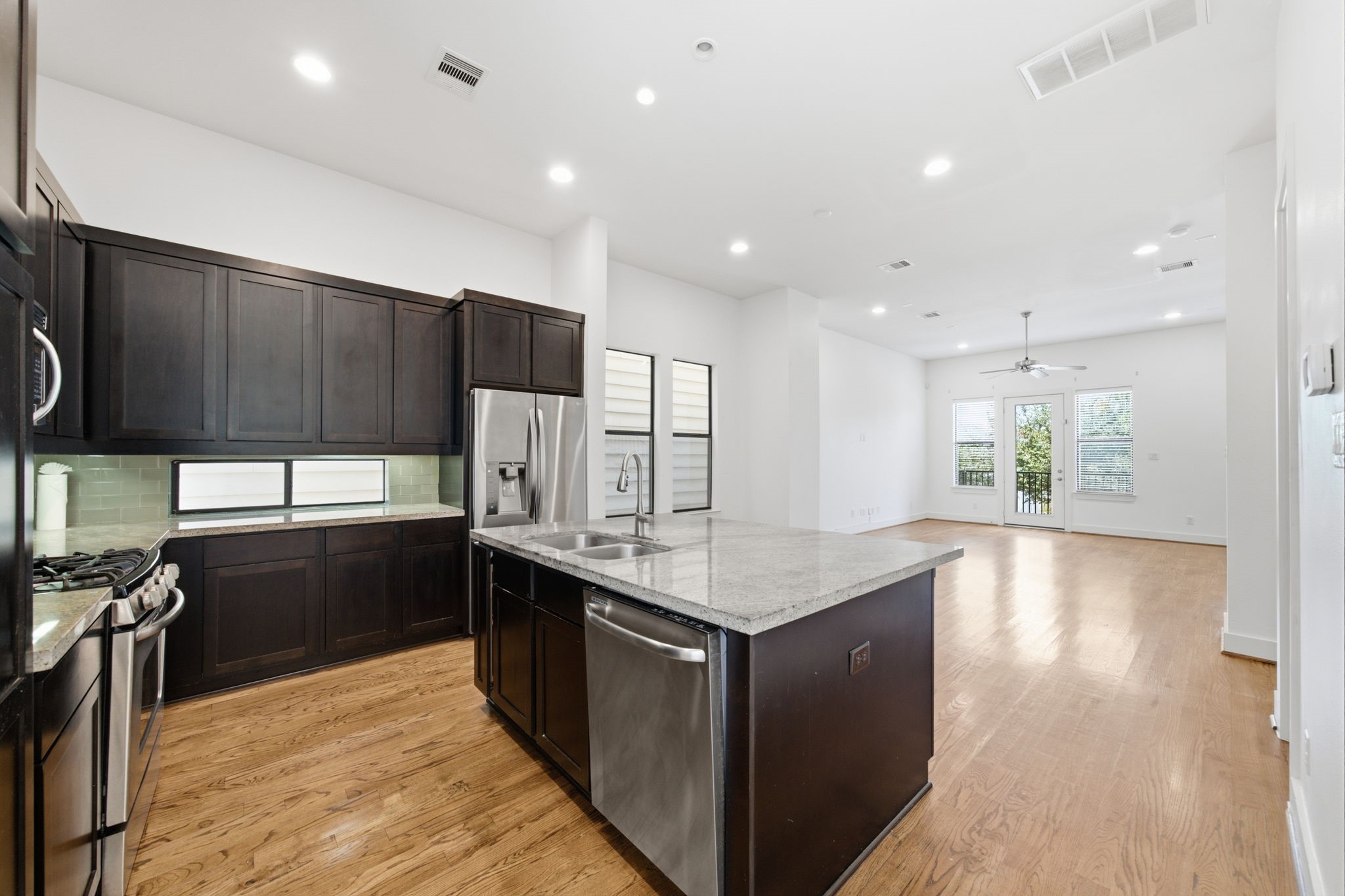 1206 Delano Street Property Photo 12