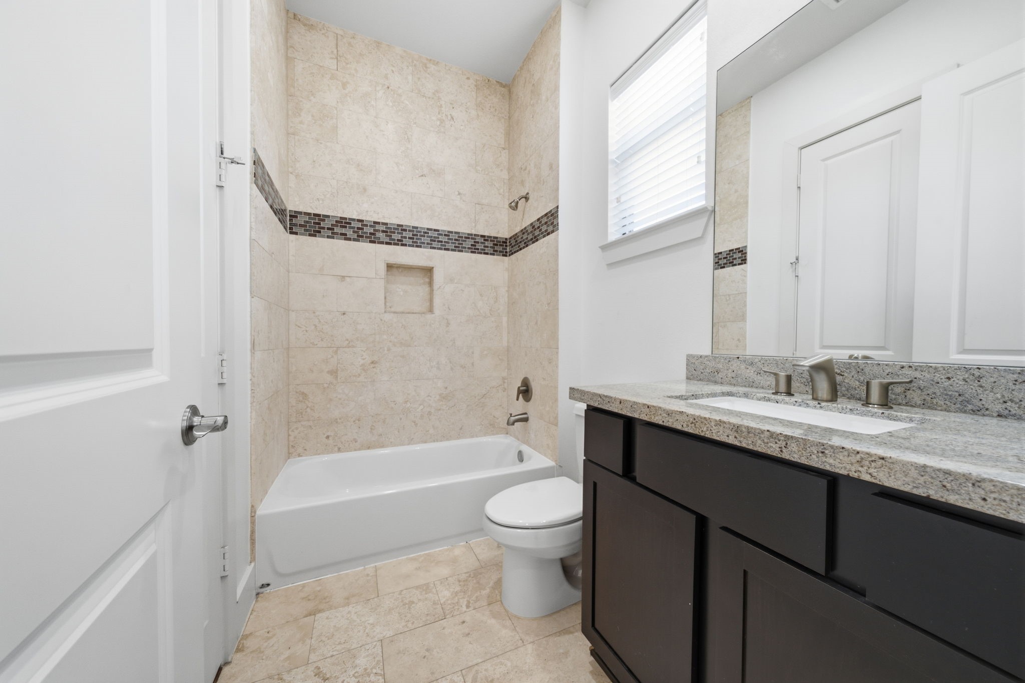 1206 Delano Street Property Photo 26