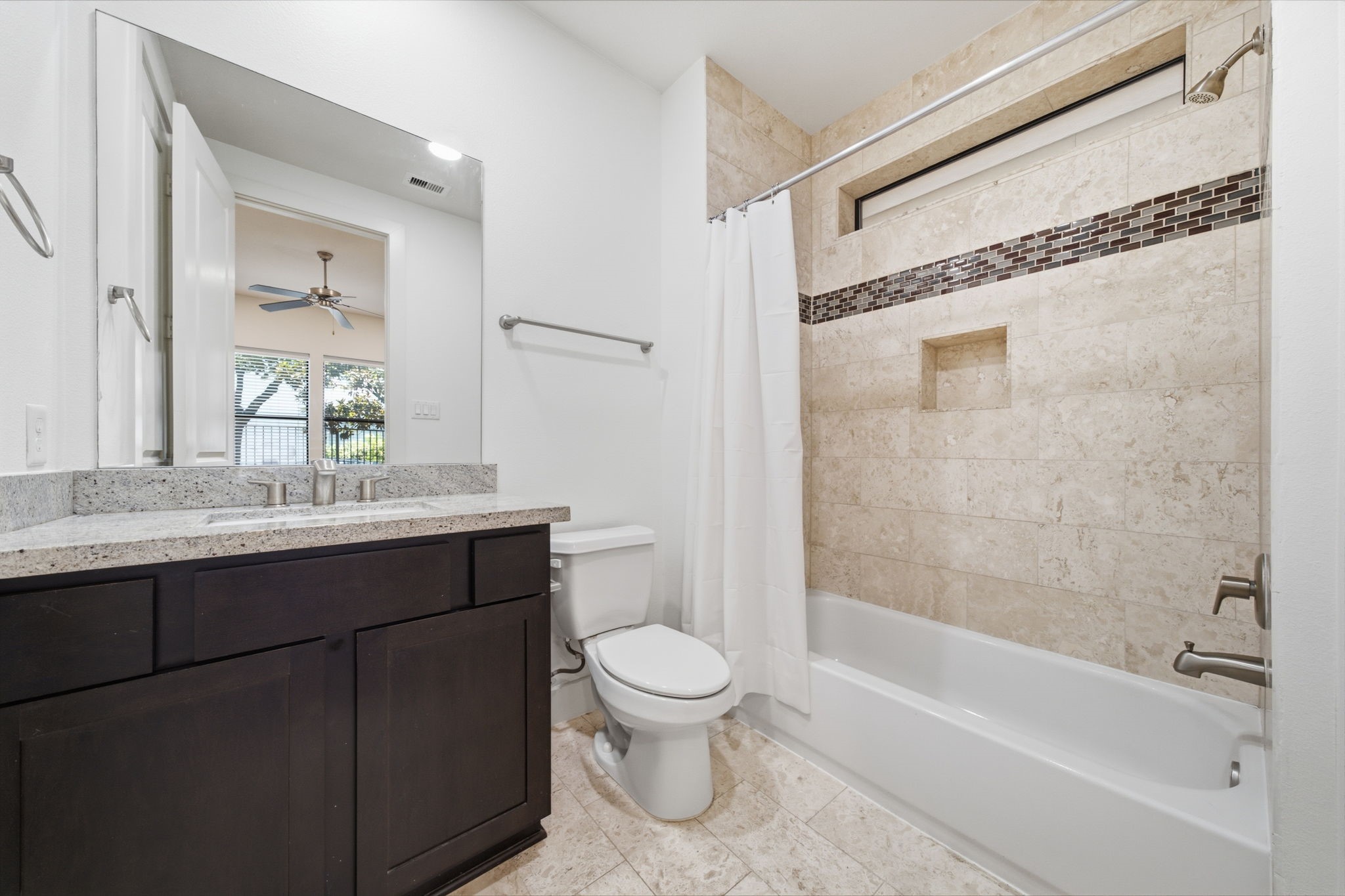 1206 Delano Street Property Photo 27