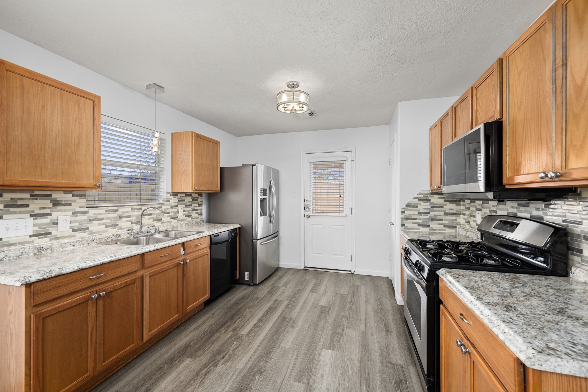 19330 Montclair Meadow Lane Property Photo 11