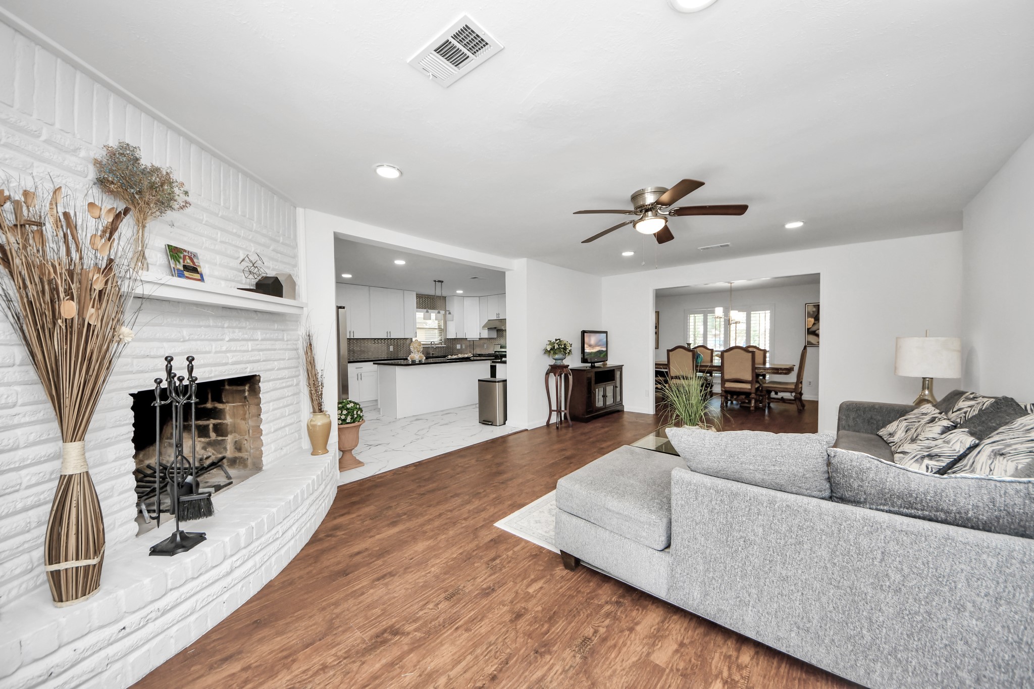 5823 Mcknight Street Property Photo 14
