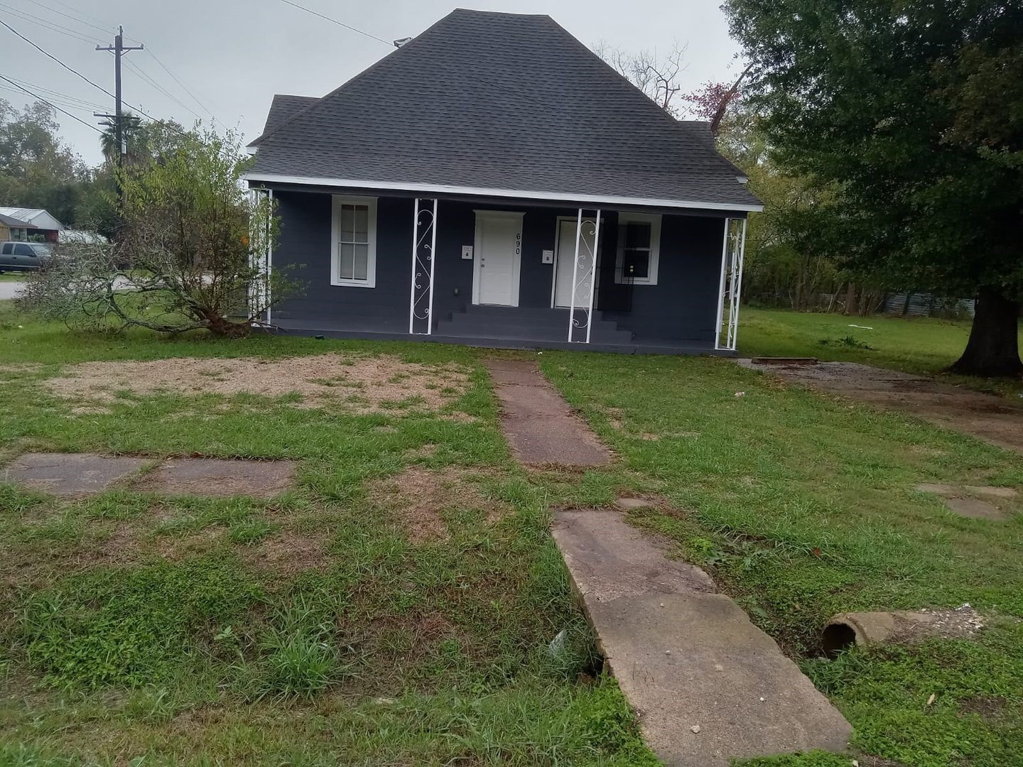 690 Avenue E Property Photo 1