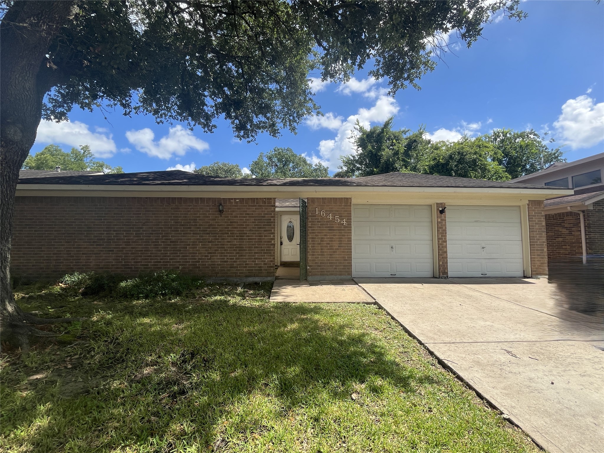 16454 Hickory Knoll Drive Property Photo 1