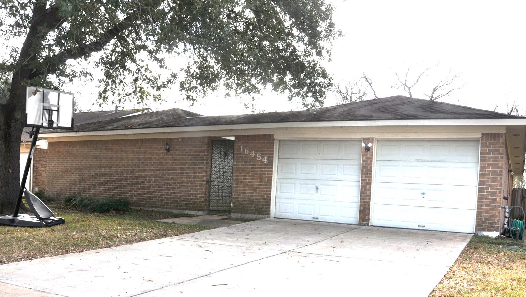 16454 Hickory Knoll Drive Property Photo 2