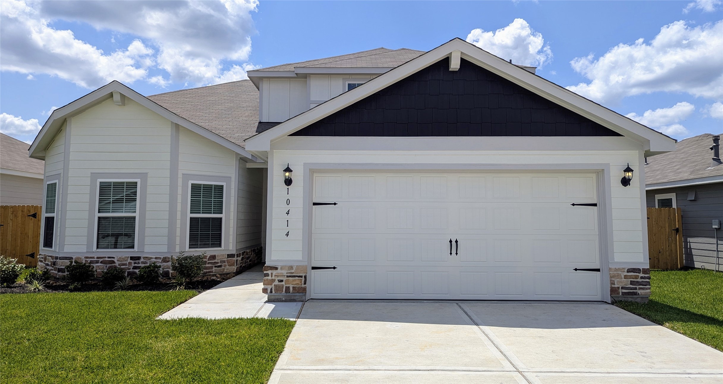 10414 Red Cardinal Drive Property Photo 1