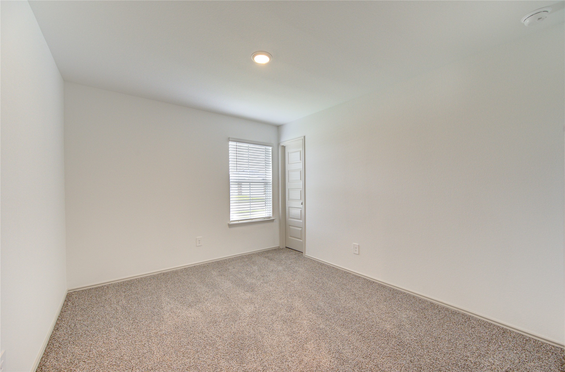 7315 Sunset Creek Drive Property Photo 4