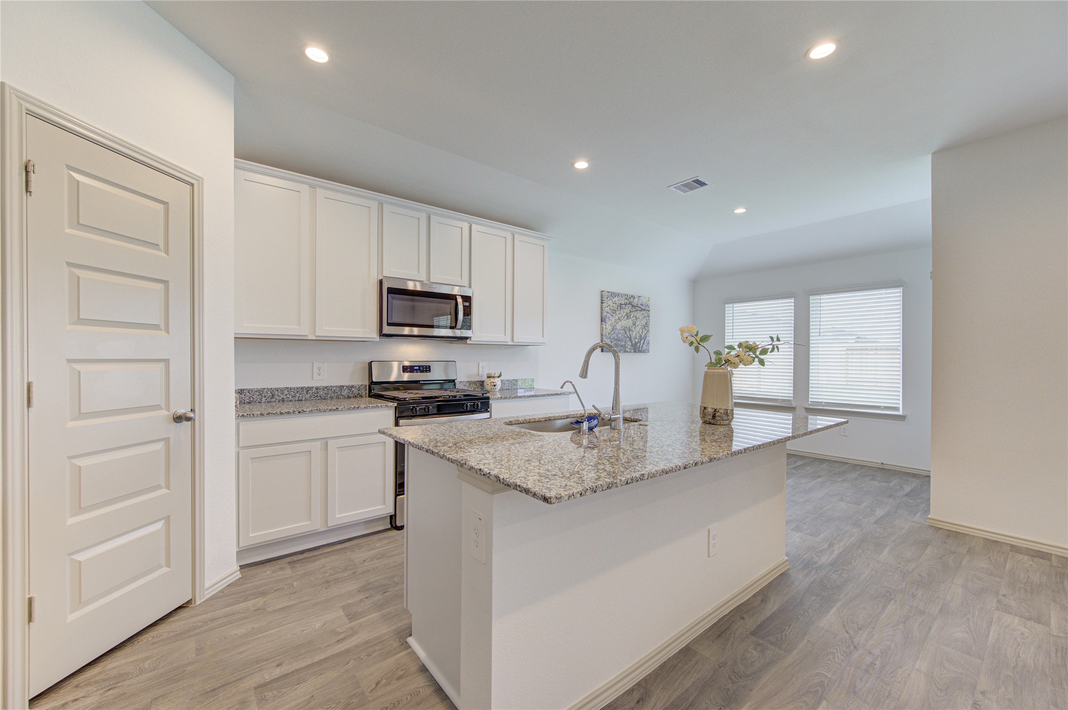 7315 Sunset Creek Drive Property Photo 14