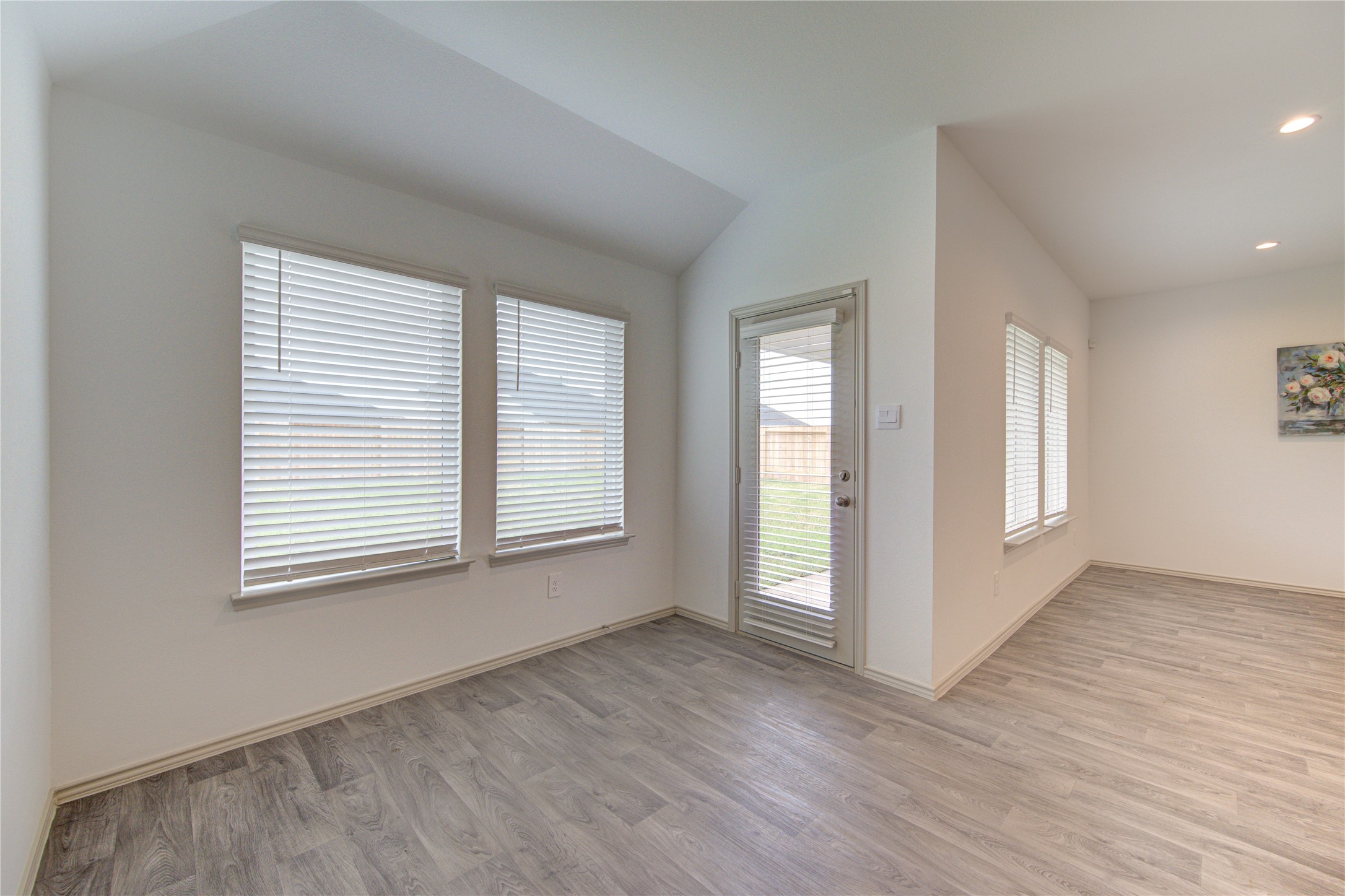 7315 Sunset Creek Drive Property Photo 18
