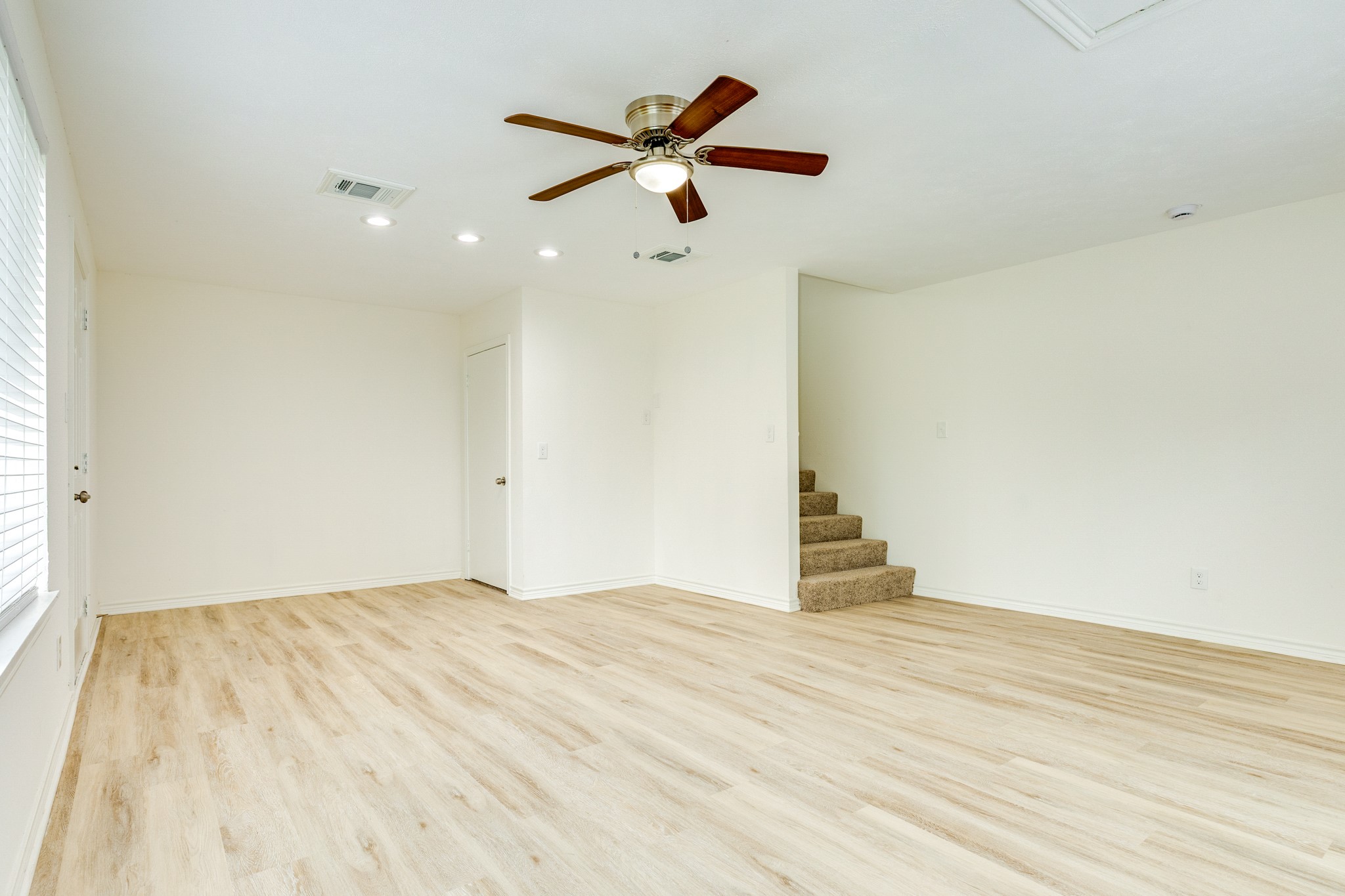 408 Gardenia Street Property Photo 10