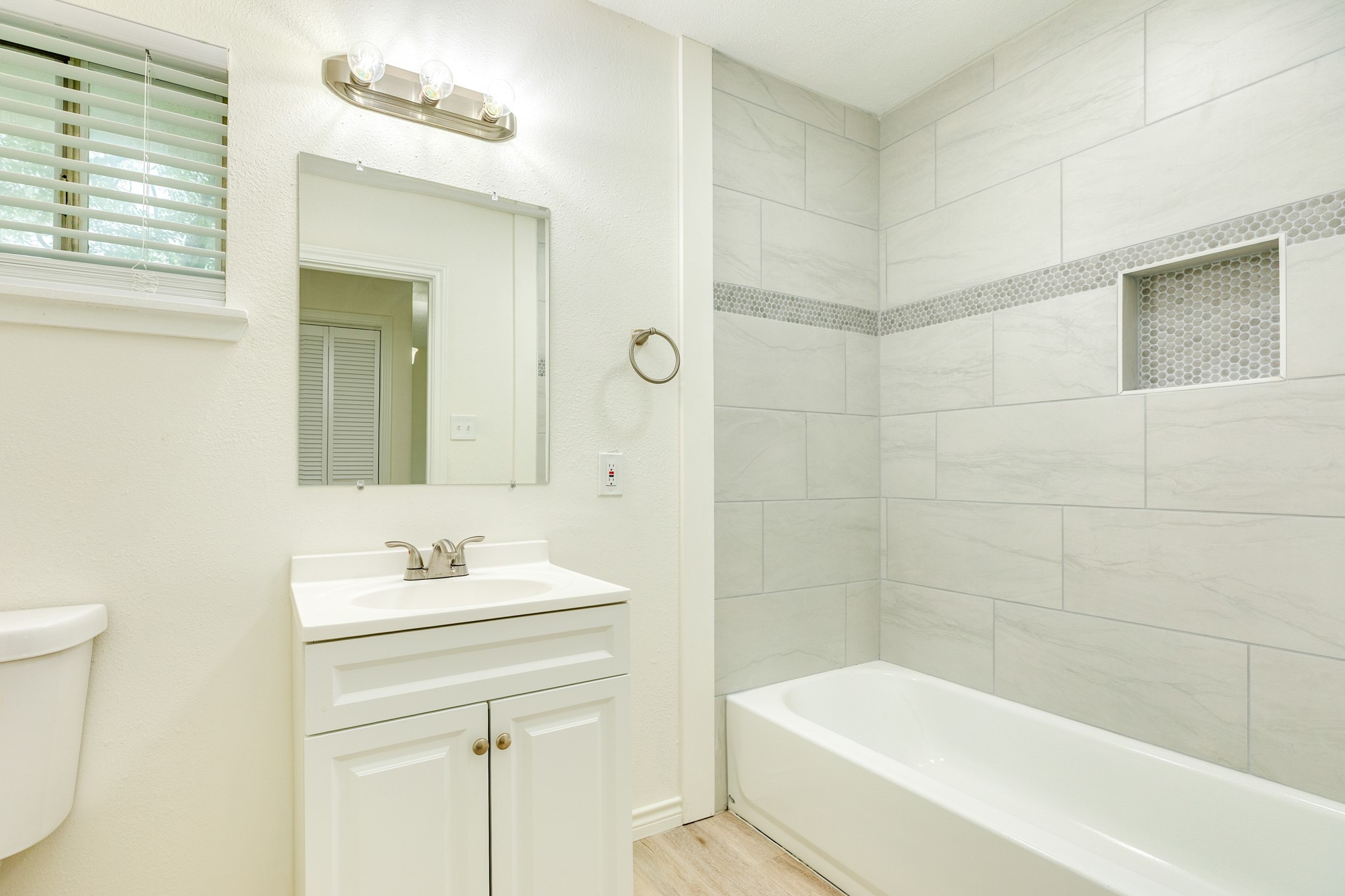 408 Gardenia Street Property Photo 14