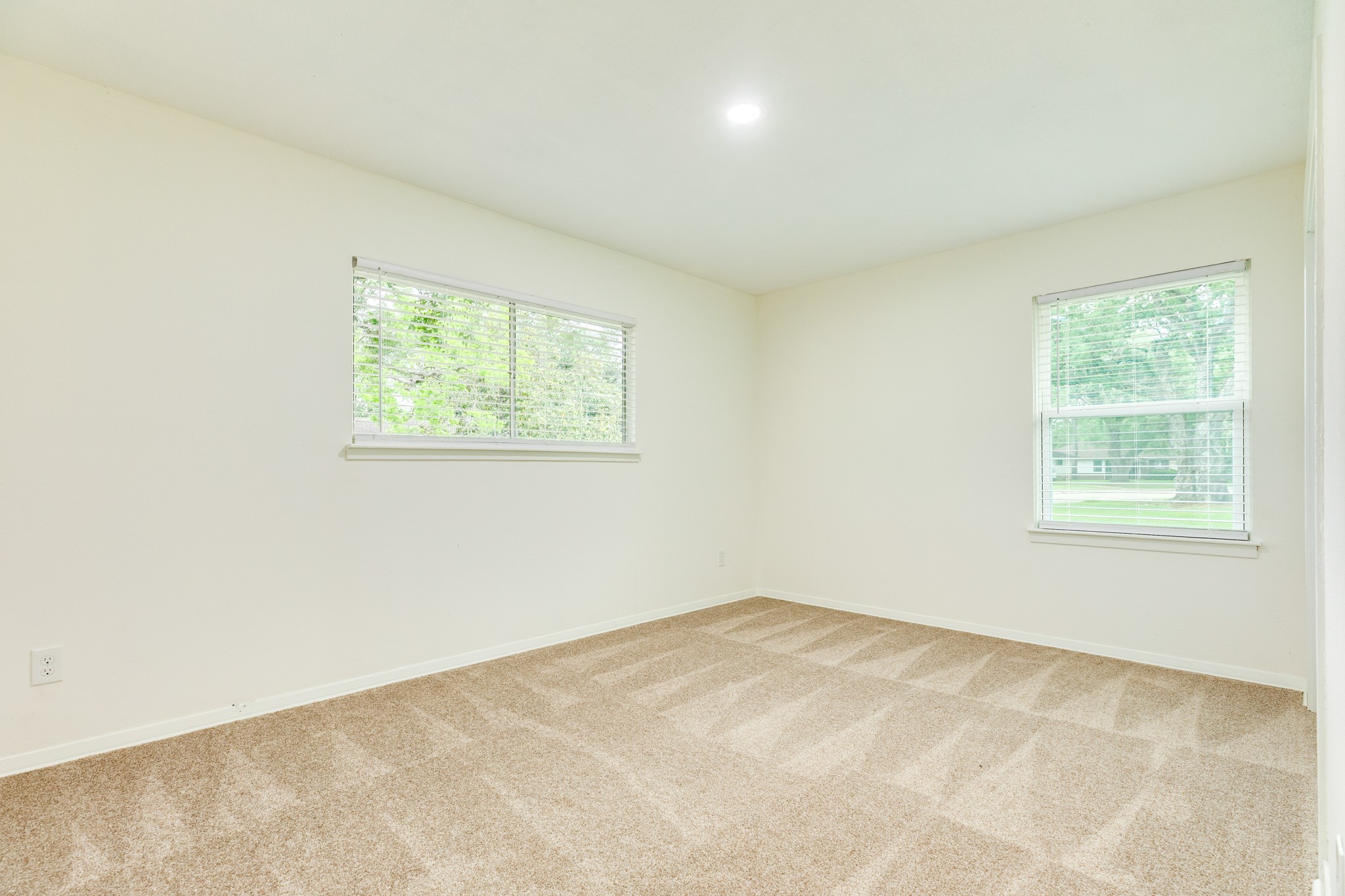 408 Gardenia Street Property Photo 15