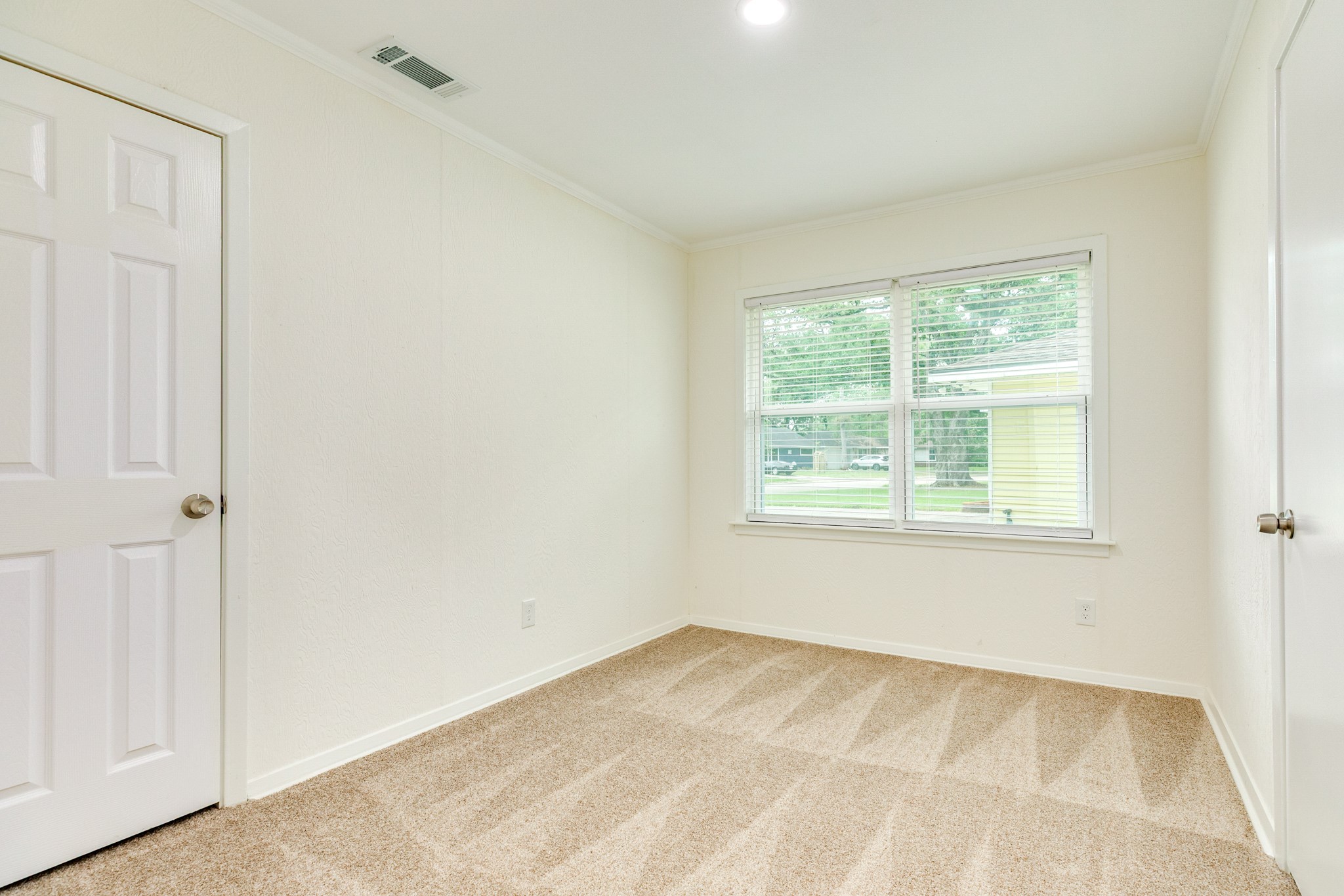 408 Gardenia Street Property Photo 16