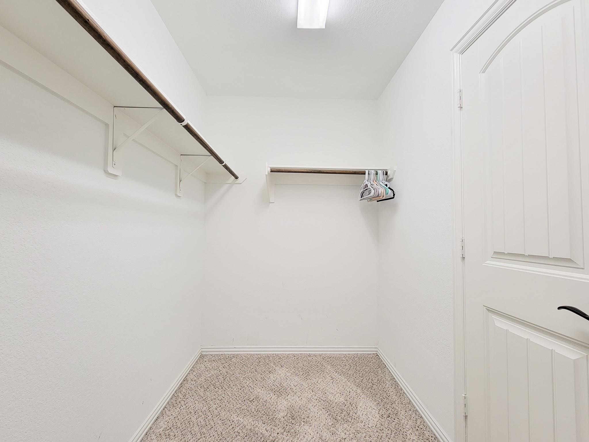 22902 Henderson Row Drive Property Photo 38