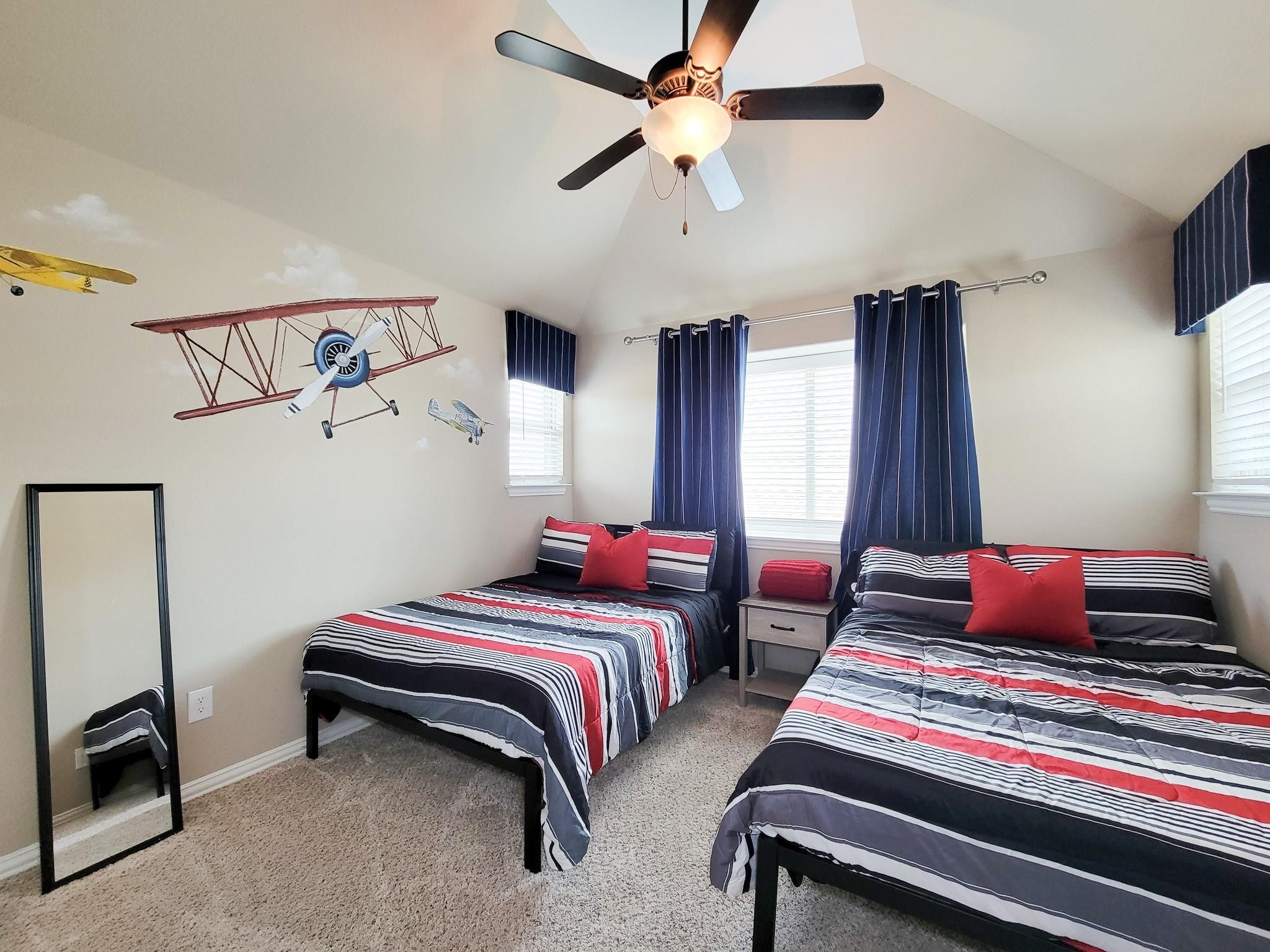 22902 Henderson Row Drive Property Photo 43