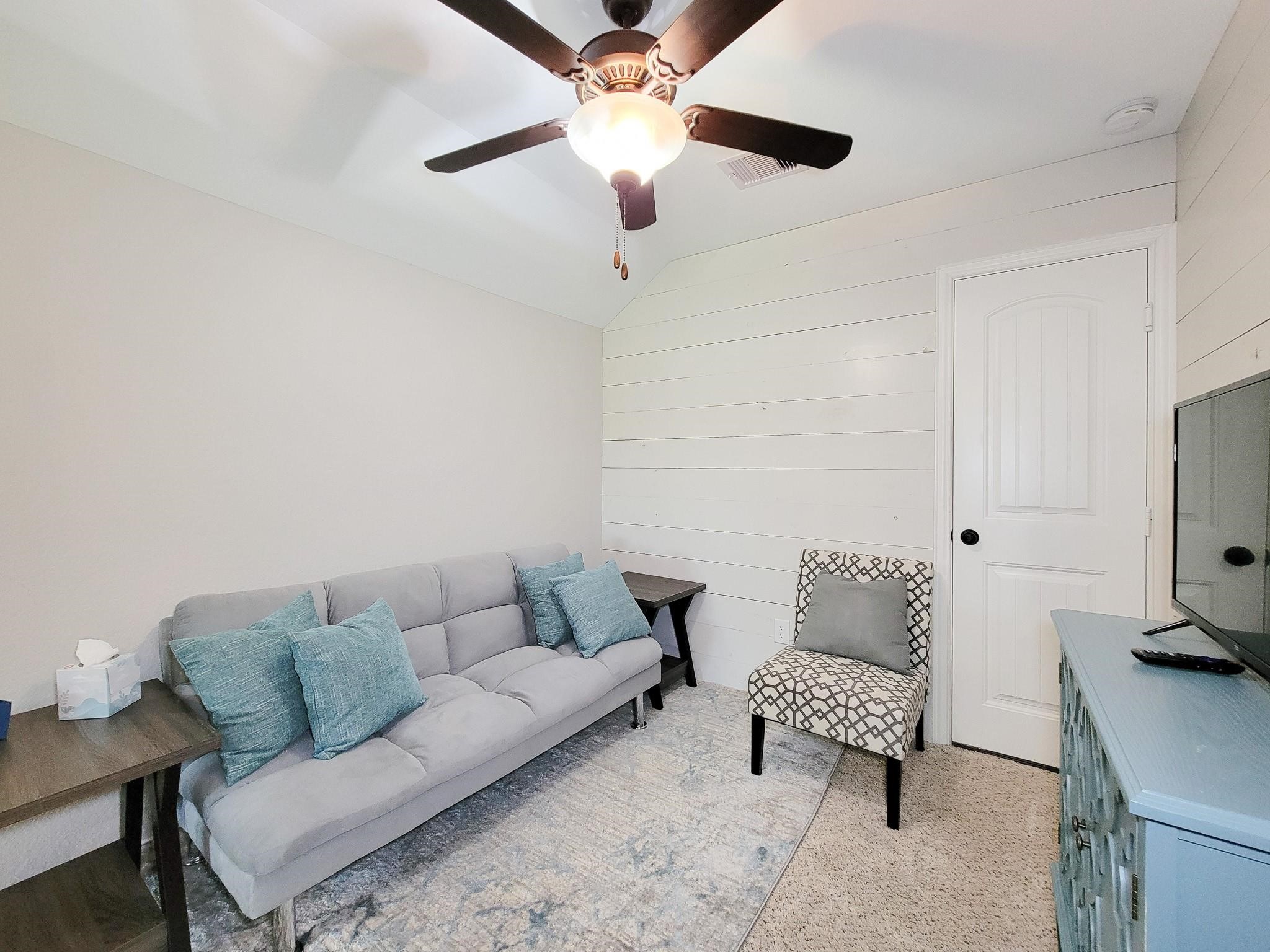 22902 Henderson Row Drive Property Photo 44