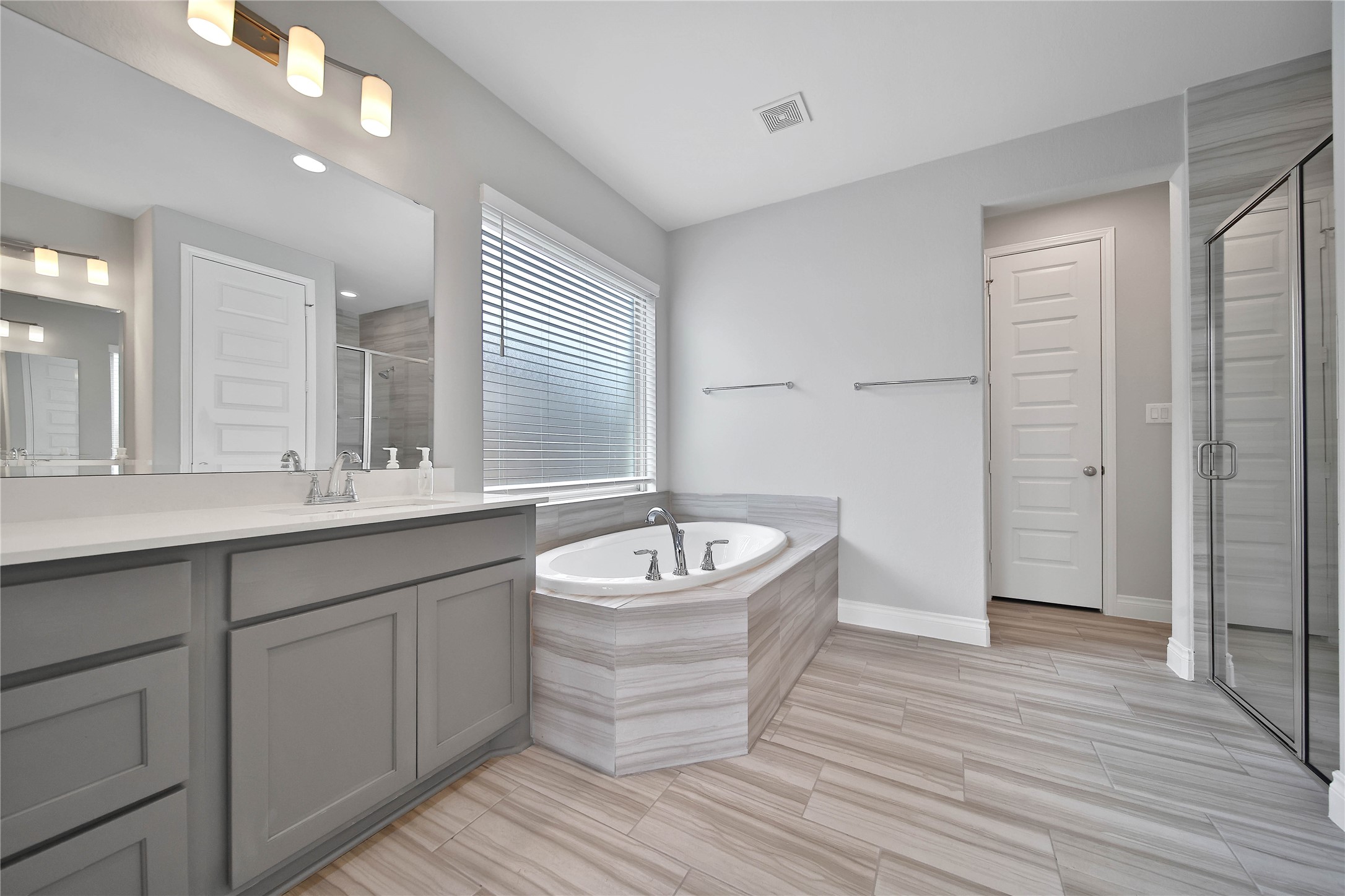 4525 Woodland Bend Court Property Photo 27