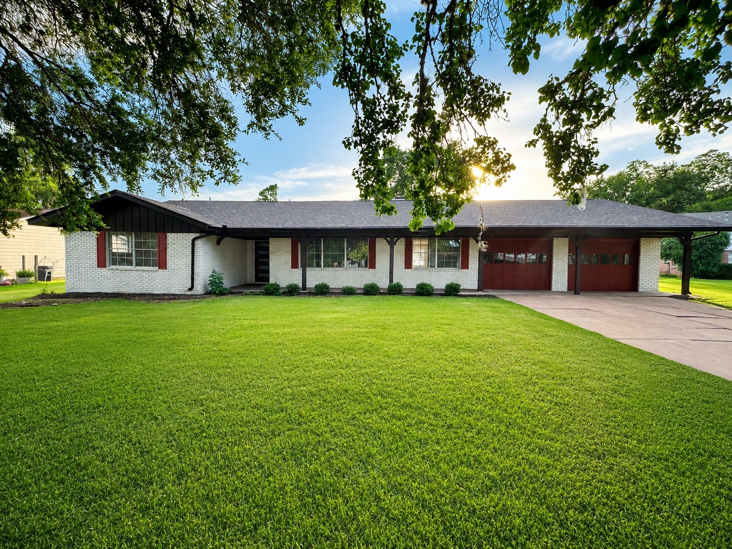 118 Clover Street Property Photo 1