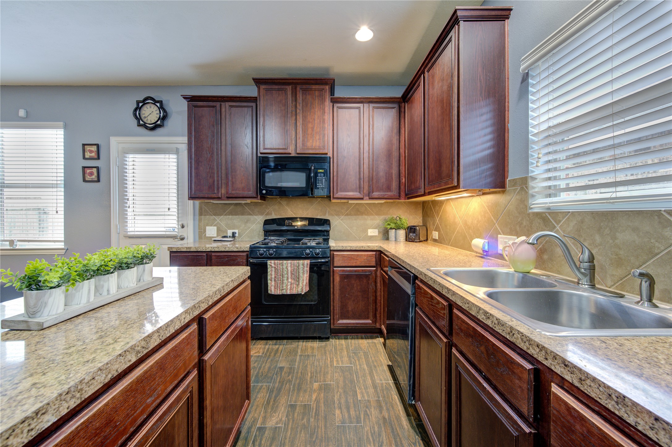 24514 Hikers Bend Drive Property Photo 2