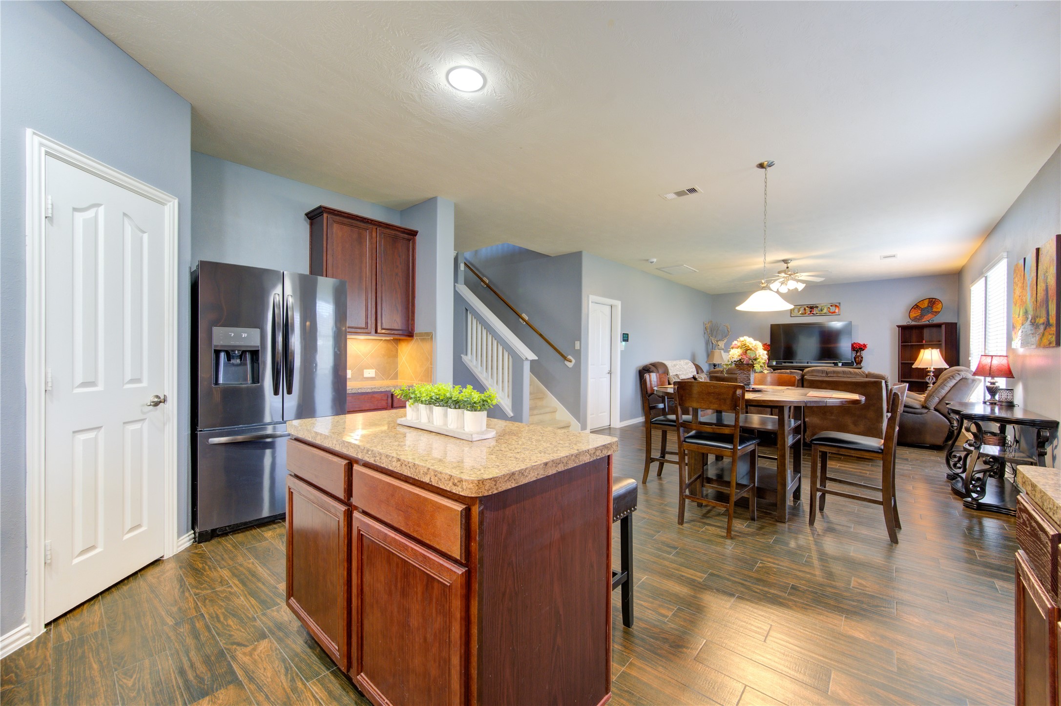 24514 Hikers Bend Drive Property Photo 8