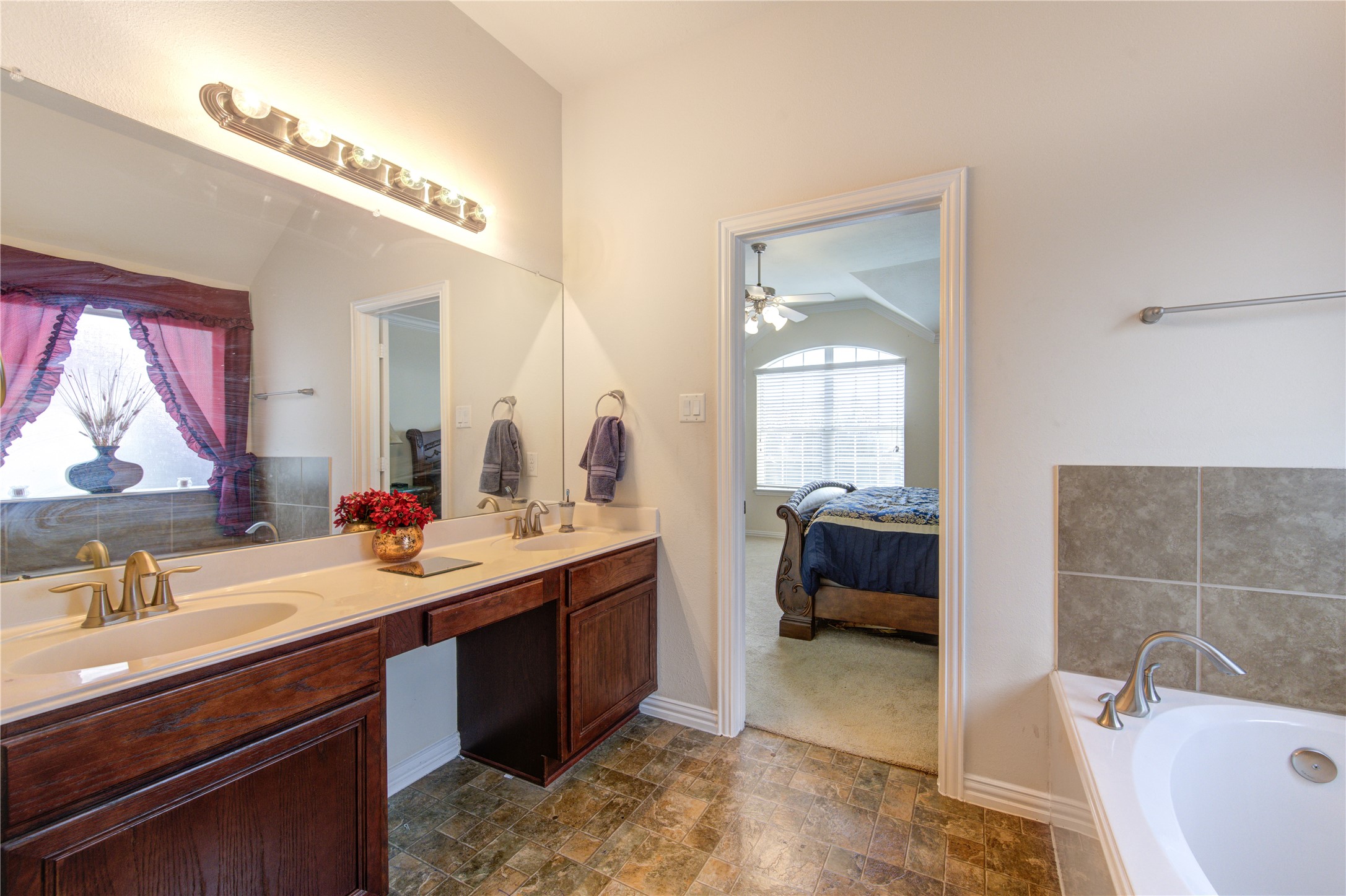 24514 Hikers Bend Drive Property Photo 26