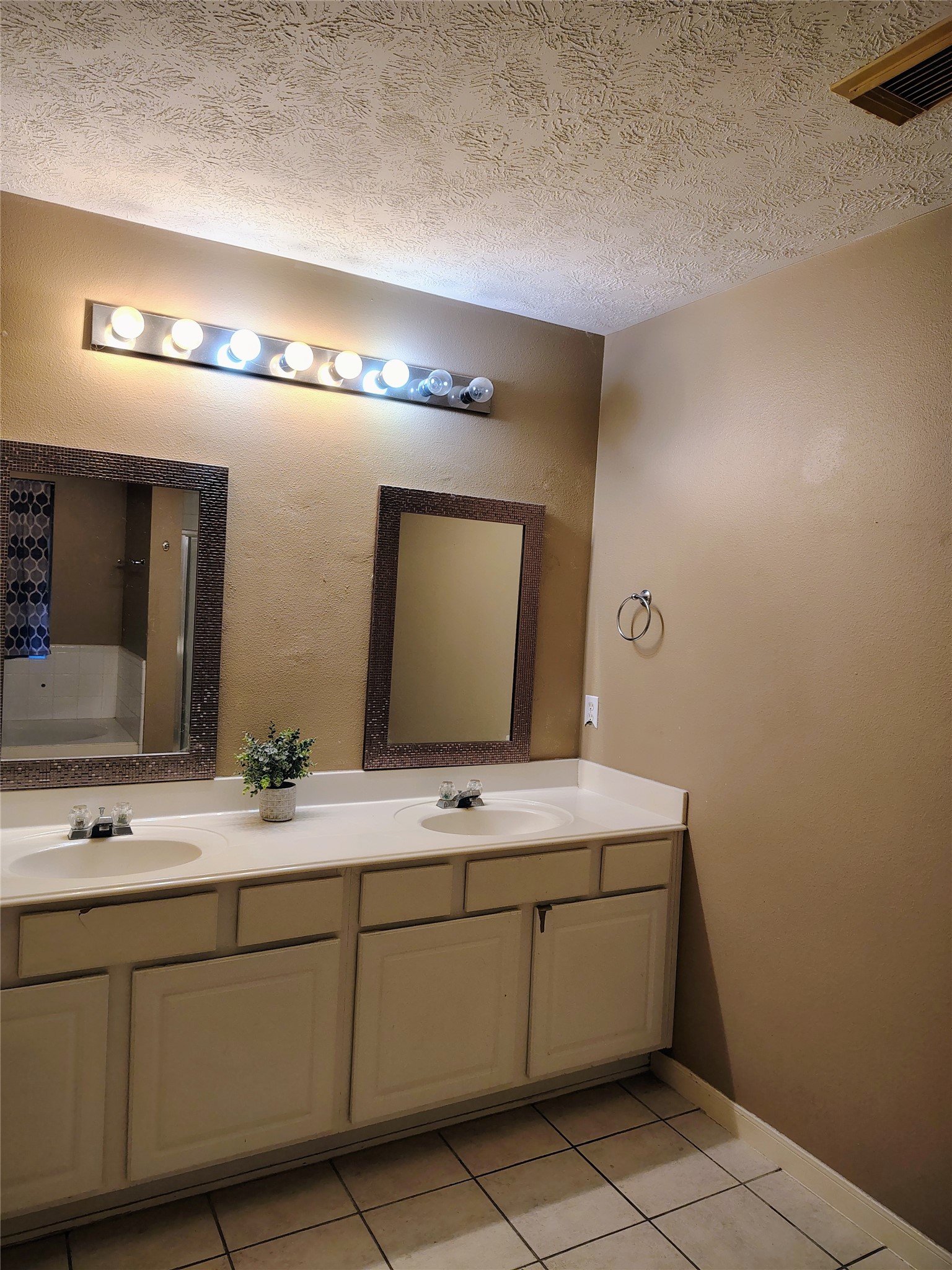 3443 Shore Shadows Drive Property Photo 26
