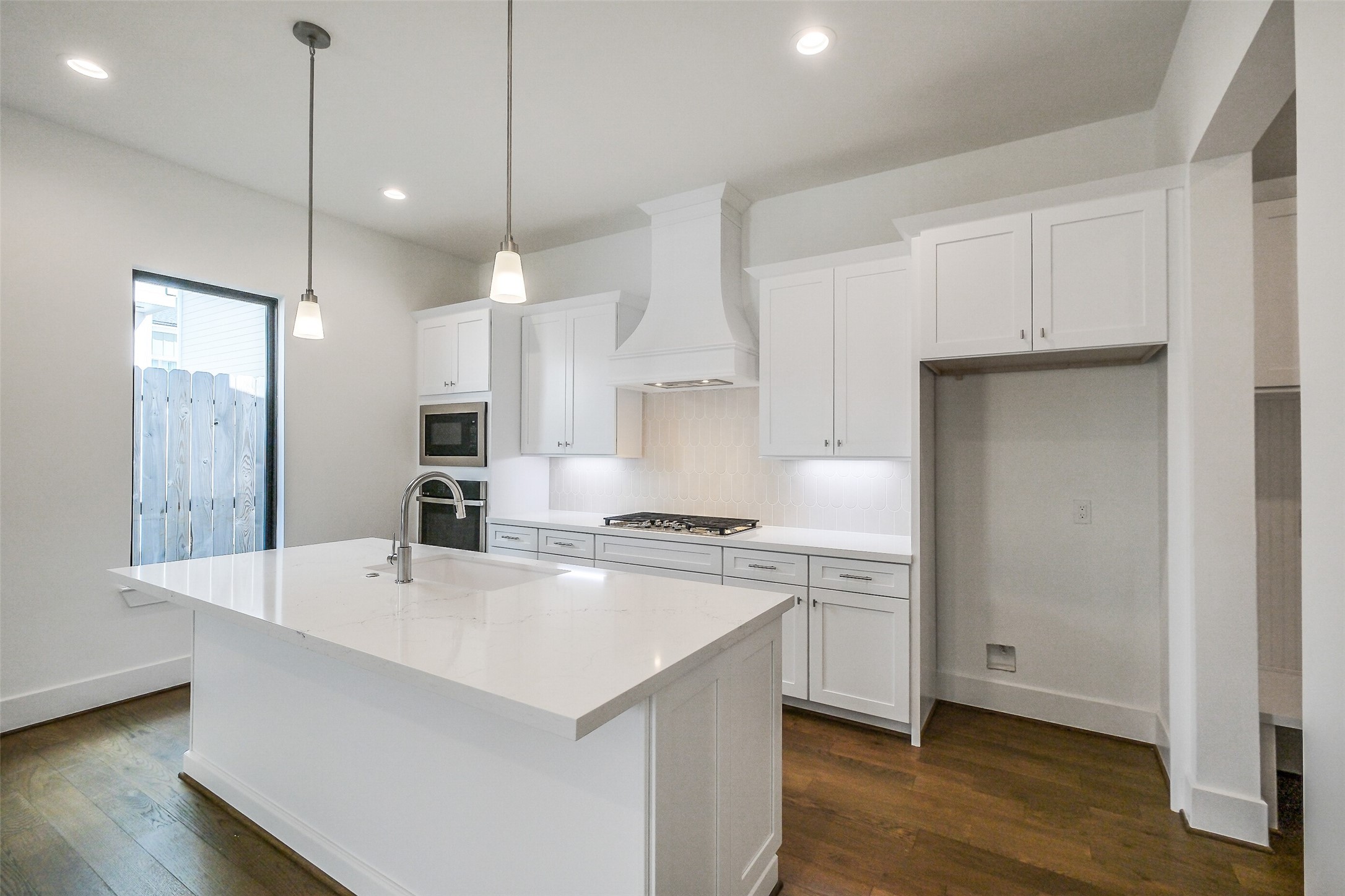 3520 Harvest Dance Drive Property Photo 15