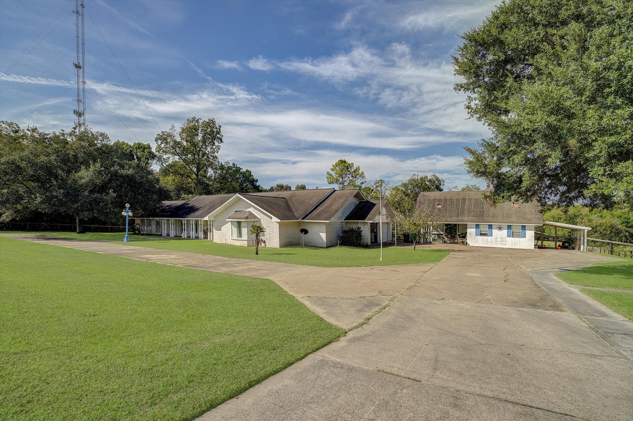 301 Fm-1011 Property Photo 3